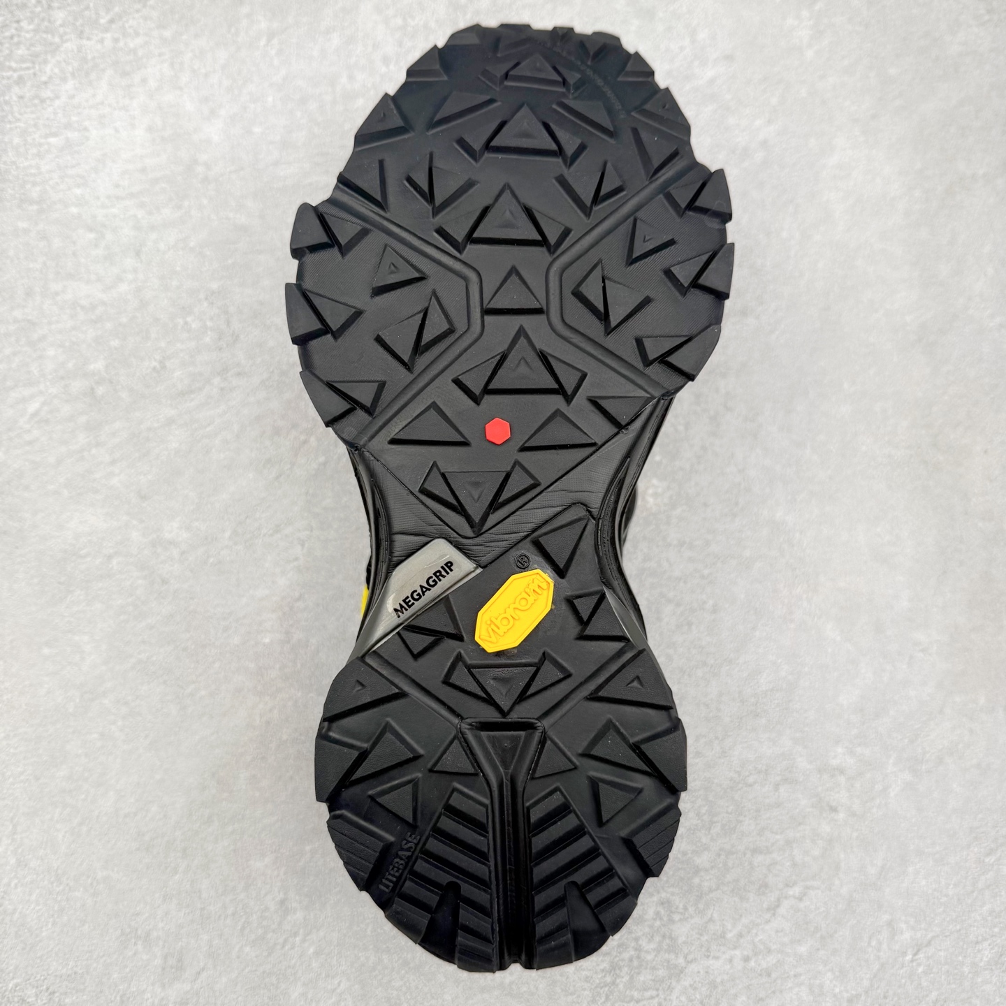 图片[9]-＃福利特价 凯乐石 KAILAS FUGA DU BOA 大坡王轻越野徒步 网布TPU减震防滑透气支撑回弹 低帮 超强抓地力登山跑步鞋 KAILAS凯乐石品牌是全球三大全系攀登品牌之一，于2003年创立于中国广州，致力于为有攀登梦想的户外运动员及爱好者，研发制造功能性专业装备，满足他们在极限环境下安全舒适的需求，凯乐石专注于科技面料的开发及专业功能设计，产品线覆盖登山、攀岩、徒步、越野跑山、露营、旅行等多项户外运动，通过运动员的测试反馈，不断进化迭代，产品荣获国内外大奖71座，发明专利21个，更突破性的自主研发攀登器械，打造出中国的攀登硬实力。实拍调校N版已经零色差零失真 百分百还原实物色彩所见即所得 不存在货不对板色差等低级问题 选购参考实物拍摄 不混卖不参货 只用心做好货严格选品 承诺混一赔十 尺码：36 36.5 37.5 38 38.5 39 40 40.5 41 42 42.5 43 44 44.5 45-选品中心