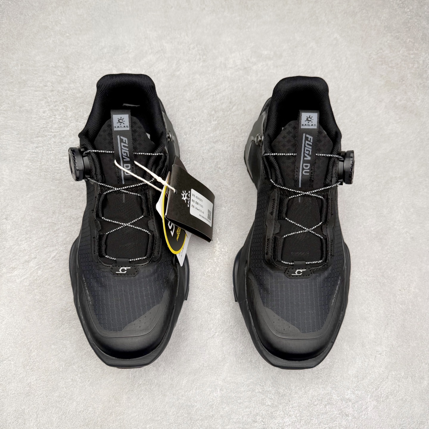 图片[2]-＃福利特价 凯乐石 KAILAS FUGA DU BOA 大坡王轻越野徒步 网布TPU减震防滑透气支撑回弹 低帮 超强抓地力登山跑步鞋 KAILAS凯乐石品牌是全球三大全系攀登品牌之一，于2003年创立于中国广州，致力于为有攀登梦想的户外运动员及爱好者，研发制造功能性专业装备，满足他们在极限环境下安全舒适的需求，凯乐石专注于科技面料的开发及专业功能设计，产品线覆盖登山、攀岩、徒步、越野跑山、露营、旅行等多项户外运动，通过运动员的测试反馈，不断进化迭代，产品荣获国内外大奖71座，发明专利21个，更突破性的自主研发攀登器械，打造出中国的攀登硬实力。实拍调校N版已经零色差零失真 百分百还原实物色彩所见即所得 不存在货不对板色差等低级问题 选购参考实物拍摄 不混卖不参货 只用心做好货严格选品 承诺混一赔十 尺码：36 36.5 37.5 38 38.5 39 40 40.5 41 42 42.5 43 44 44.5 45-选品中心