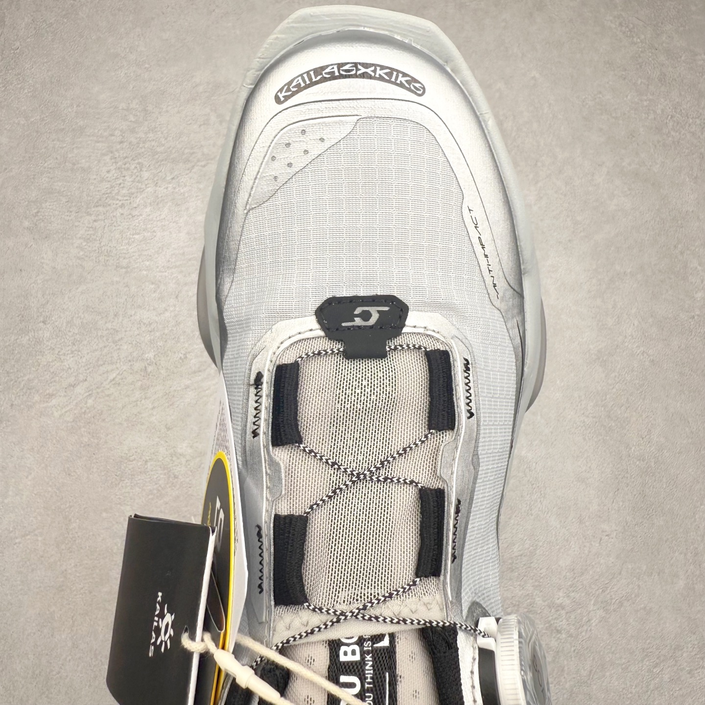 图片[4]-＃福利特价 凯乐石 KAILAS FUGA DU BOA 大坡王轻越野徒步 网布TPU减震防滑透气支撑回弹 低帮 超强抓地力登山跑步鞋 KAILAS凯乐石品牌是全球三大全系攀登品牌之一，于2003年创立于中国广州，致力于为有攀登梦想的户外运动员及爱好者，研发制造功能性专业装备，满足他们在极限环境下安全舒适的需求，凯乐石专注于科技面料的开发及专业功能设计，产品线覆盖登山、攀岩、徒步、越野跑山、露营、旅行等多项户外运动，通过运动员的测试反馈，不断进化迭代，产品荣获国内外大奖71座，发明专利21个，更突破性的自主研发攀登器械，打造出中国的攀登硬实力。实拍调校N版已经零色差零失真 百分百还原实物色彩所见即所得 不存在货不对板色差等低级问题 选购参考实物拍摄 不混卖不参货 只用心做好货严格选品 承诺混一赔十 尺码：36 36.5 37.5 38 38.5 39 40 40.5 41 42 42.5 43 44 44.5 45-选品中心