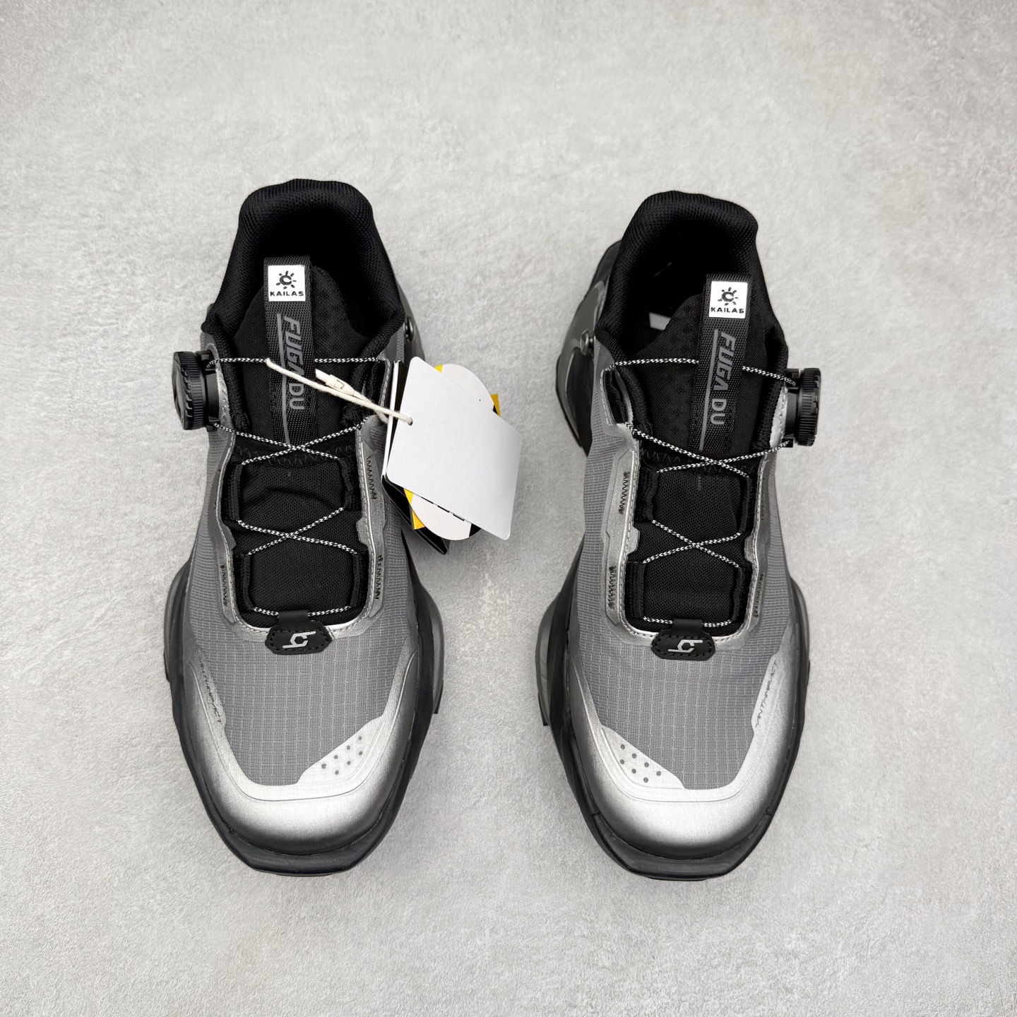 图片[2]-＃福利特价 凯乐石 KAILAS FUGA DU BOA 大坡王轻越野徒步 网布TPU减震防滑透气支撑回弹 低帮 超强抓地力登山跑步鞋 KAILAS凯乐石品牌是全球三大全系攀登品牌之一，于2003年创立于中国广州，致力于为有攀登梦想的户外运动员及爱好者，研发制造功能性专业装备，满足他们在极限环境下安全舒适的需求，凯乐石专注于科技面料的开发及专业功能设计，产品线覆盖登山、攀岩、徒步、越野跑山、露营、旅行等多项户外运动，通过运动员的测试反馈，不断进化迭代，产品荣获国内外大奖71座，发明专利21个，更突破性的自主研发攀登器械，打造出中国的攀登硬实力。实拍调校N版已经零色差零失真 百分百还原实物色彩所见即所得 不存在货不对板色差等低级问题 选购参考实物拍摄 不混卖不参货 只用心做好货严格选品 承诺混一赔十 尺码：36 36.5 37.5 38 38.5 39 40 40.5 41 42 42.5 43 44 44.5 45-选品中心