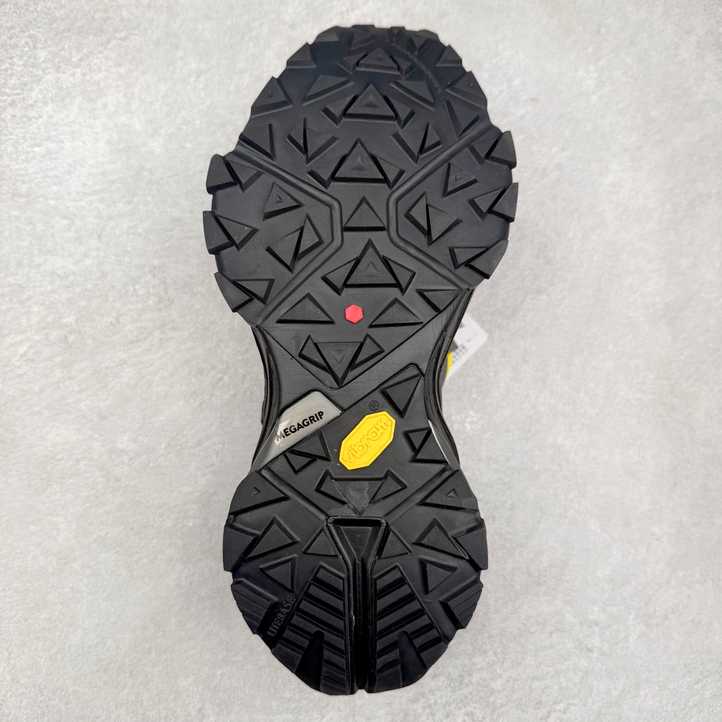 图片[9]-＃福利特价 凯乐石 KAILAS FUGA DU BOA 大坡王轻越野徒步 网布TPU减震防滑透气支撑回弹 低帮 超强抓地力登山跑步鞋 KAILAS凯乐石品牌是全球三大全系攀登品牌之一，于2003年创立于中国广州，致力于为有攀登梦想的户外运动员及爱好者，研发制造功能性专业装备，满足他们在极限环境下安全舒适的需求，凯乐石专注于科技面料的开发及专业功能设计，产品线覆盖登山、攀岩、徒步、越野跑山、露营、旅行等多项户外运动，通过运动员的测试反馈，不断进化迭代，产品荣获国内外大奖71座，发明专利21个，更突破性的自主研发攀登器械，打造出中国的攀登硬实力。实拍调校N版已经零色差零失真 百分百还原实物色彩所见即所得 不存在货不对板色差等低级问题 选购参考实物拍摄 不混卖不参货 只用心做好货严格选品 承诺混一赔十 尺码：36 36.5 37.5 38 38.5 39 40 40.5 41 42 42.5 43 44 44.5 45-选品中心