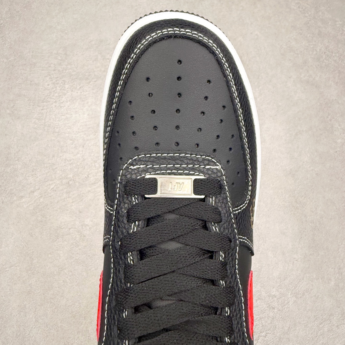 图片[4]-NK Air Force 1´07 Low 空军一号低帮百搭休闲运动板鞋 AH8462-001 柔软、弹性十足的缓震性能和出色的中底设计 横跨复古与现代的外型结合 造就出风靡全球 三十多年的Force 1 直到今天还深受青睐 实拍调校N版已经零色差零失真 百分百还原实物色彩所见即所得 不存在货不对板色差等低级问题 选购参考实物拍摄 不混卖不参货 只用心做好货严格选品 承诺混一赔十 尺码：36 36.5 37.5 38 38.5 39 40 40.5 41 42 42.5 43 44 44.5 45-选品中心