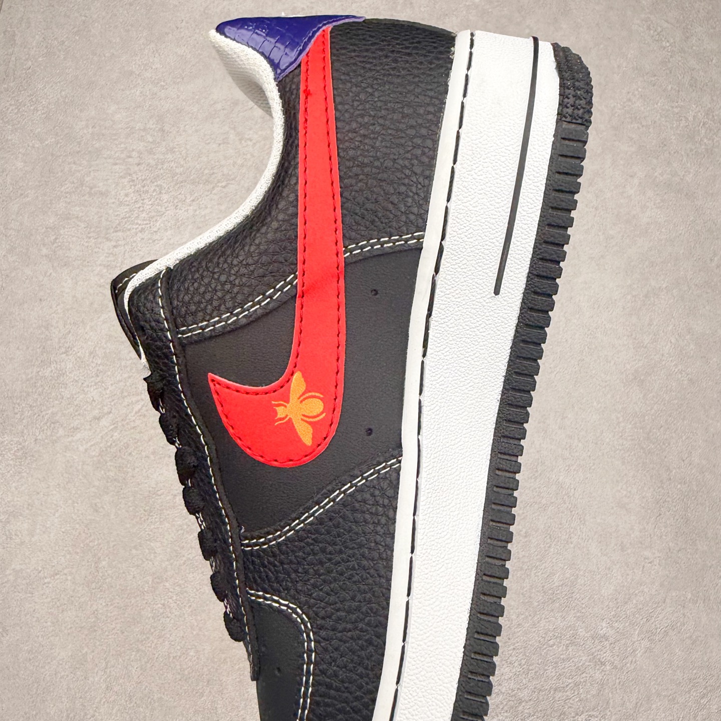 图片[7]-NK Air Force 1´07 Low 空军一号低帮百搭休闲运动板鞋 AH8462-001 柔软、弹性十足的缓震性能和出色的中底设计 横跨复古与现代的外型结合 造就出风靡全球 三十多年的Force 1 直到今天还深受青睐 实拍调校N版已经零色差零失真 百分百还原实物色彩所见即所得 不存在货不对板色差等低级问题 选购参考实物拍摄 不混卖不参货 只用心做好货严格选品 承诺混一赔十 尺码：36 36.5 37.5 38 38.5 39 40 40.5 41 42 42.5 43 44 44.5 45-选品中心