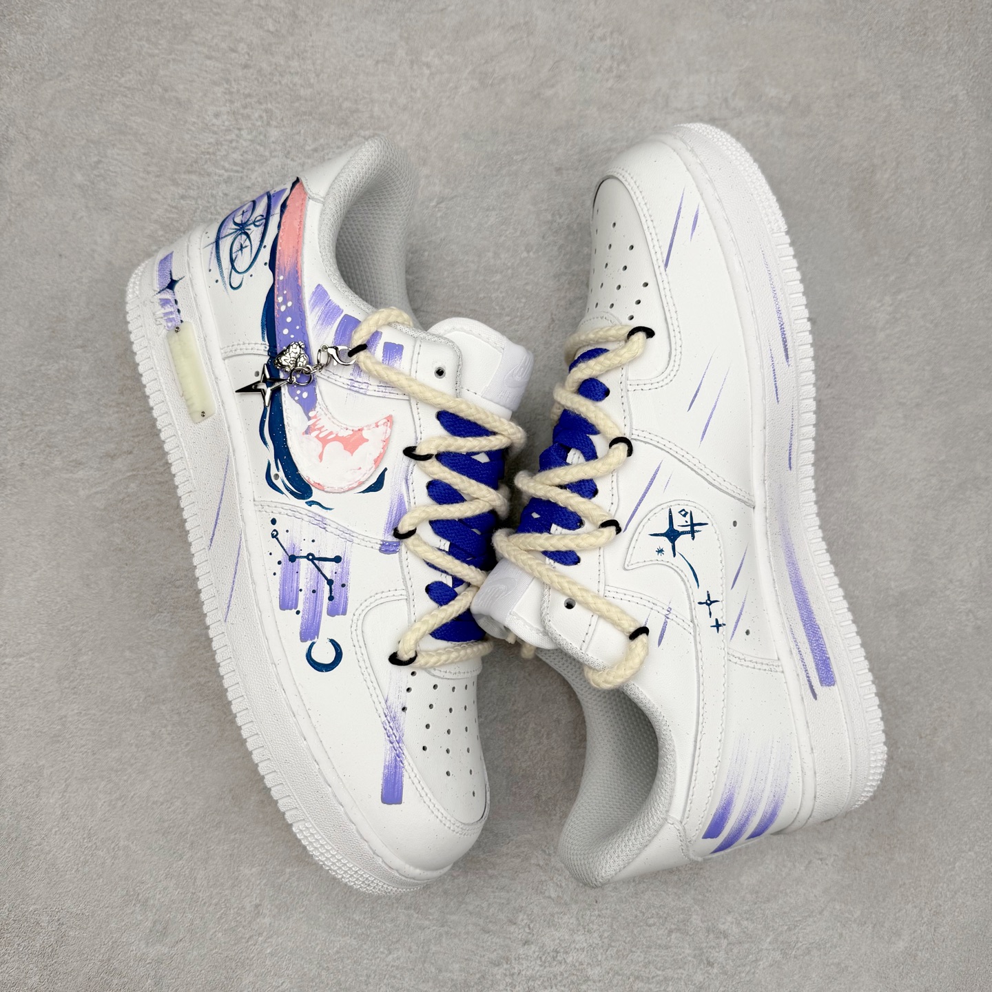 图片[3]-NK Air Force 1´07 Low 空军一号低帮百搭休闲运动板鞋 星座622-722 柔软、弹性十足的缓震性能和出色的中底设计 横跨复古与现代的外型结合 造就出风靡全球 三十多年的Force 1 直到今天还深受青睐 实拍调校N版已经零色差零失真 百分百还原实物色彩所见即所得 不存在货不对板色差等低级问题 选购参考实物拍摄 不混卖不参货 只用心做好货严格选品 承诺混一赔十 尺码：36 36.5 37.5 38 38.5 39 40 40.5 41 42 42.5 43 44 44.5 45-选品中心