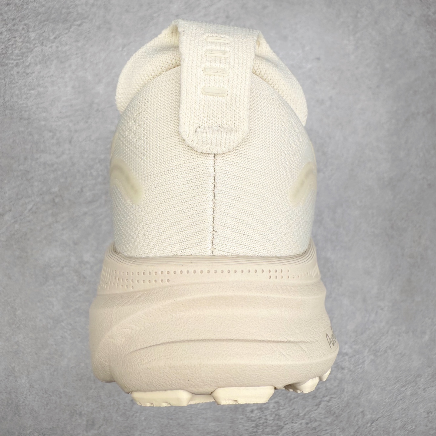 图片[8]-Asics Gel-Kayano 32 亚瑟士卡亚诺32代低帮专业有氧超轻量休闲运动全能慢跑鞋全球知名运动品牌ASICS正式推出新款GEL-KAYANO 32跑鞋，旨在通过全新稳定结构以提升产品可适性，满足跑者的足部稳定需求，让每一位跑者从起跑到结束都能够感受到焕然一新的稳定性与舒适性，从而帮助更多人找到身心平衡，获得自在舒适的健康生活方式。秉持着ASICS亚瑟士的设计哲学，全新一代GEL-KAYANO 32应运而生。为进一步升级产品的稳定性，GEL-KAYANO 采用了全新4D引导系统，通过内侧稳定装置提升可适性，满足足部稳定需求，帮助足弓迅速返回到平衡位置。作为基于生物力学研究打造的全新稳定结构，4D引导系统不仅提升了跑鞋对双脚的支撑性，它还将人体不同的运动状态纳入设计考量，帮助跑者在多种跑动强度下获得充足的稳定性和理想的舒适度。尺码：36 37 37.5 38 39.5 40 40.5 41.5 42 42.5 43.5 44 44.5 45-选品中心