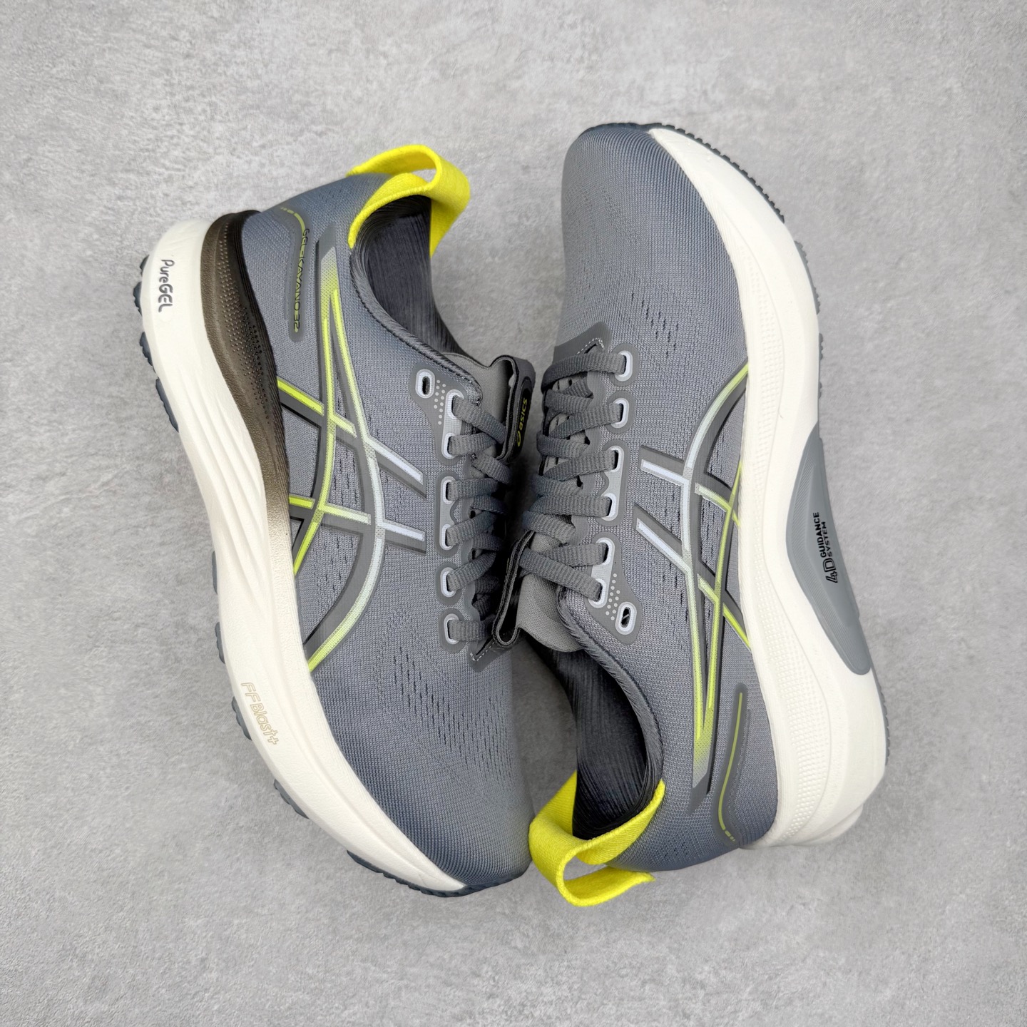 图片[3]-Asics Gel-Kayano 32 亚瑟士卡亚诺32代低帮专业有氧超轻量休闲运动全能慢跑鞋全球知名运动品牌ASICS正式推出新款GEL-KAYANO 32跑鞋，旨在通过全新稳定结构以提升产品可适性，满足跑者的足部稳定需求，让每一位跑者从起跑到结束都能够感受到焕然一新的稳定性与舒适性，从而帮助更多人找到身心平衡，获得自在舒适的健康生活方式。秉持着ASICS亚瑟士的设计哲学，全新一代GEL-KAYANO 32应运而生。为进一步升级产品的稳定性，GEL-KAYANO 采用了全新4D引导系统，通过内侧稳定装置提升可适性，满足足部稳定需求，帮助足弓迅速返回到平衡位置。作为基于生物力学研究打造的全新稳定结构，4D引导系统不仅提升了跑鞋对双脚的支撑性，它还将人体不同的运动状态纳入设计考量，帮助跑者在多种跑动强度下获得充足的稳定性和理想的舒适度。尺码：36 37 37.5 38 39.5 40 40.5 41.5 42 42.5 43.5 44 44.5 45-选品中心