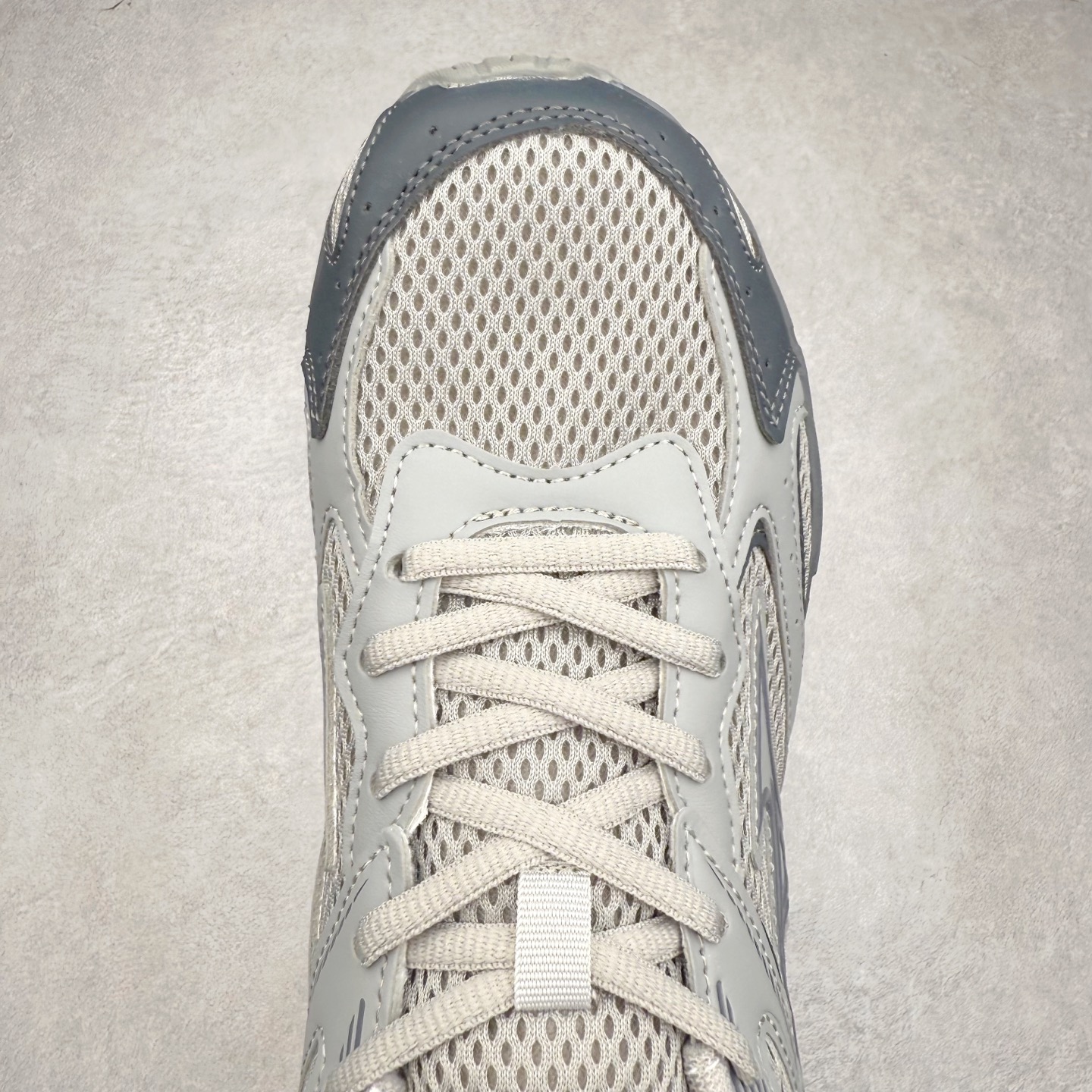 图片[4]-Mizuno Speed 2K 美津浓复古厚底织物合成革防滑耐磨透气低帮休闲跑步鞋 美津浓（Mizuno）是日本美津浓株式会社于1906年创立的运动品牌，经过一个多世纪的不断努力现已成为世界著名的运动器具、服装和鞋类生产商。美津浓力求服务于各类运动项目，并竭力使运动生活更加愉快和振奋。产品种类齐全，覆盖几乎全部主要运动项目，达到30万多个品类。尺码：36 36.5 37.5 38 38.5 39 40 40.5 41 42 42.5 43 44 44.5 45-选品中心