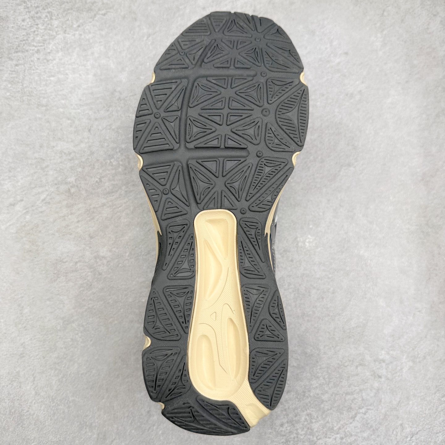 图片[9]-Mizuno Speed 2K 美津浓复古厚底织物合成革防滑耐磨透气低帮休闲跑步鞋 美津浓（Mizuno）是日本美津浓株式会社于1906年创立的运动品牌，经过一个多世纪的不断努力现已成为世界著名的运动器具、服装和鞋类生产商。美津浓力求服务于各类运动项目，并竭力使运动生活更加愉快和振奋。产品种类齐全，覆盖几乎全部主要运动项目，达到30万多个品类。尺码：36 36.5 37.5 38 38.5 39 40 40.5 41 42 42.5 43 44 44.5 45-选品中心