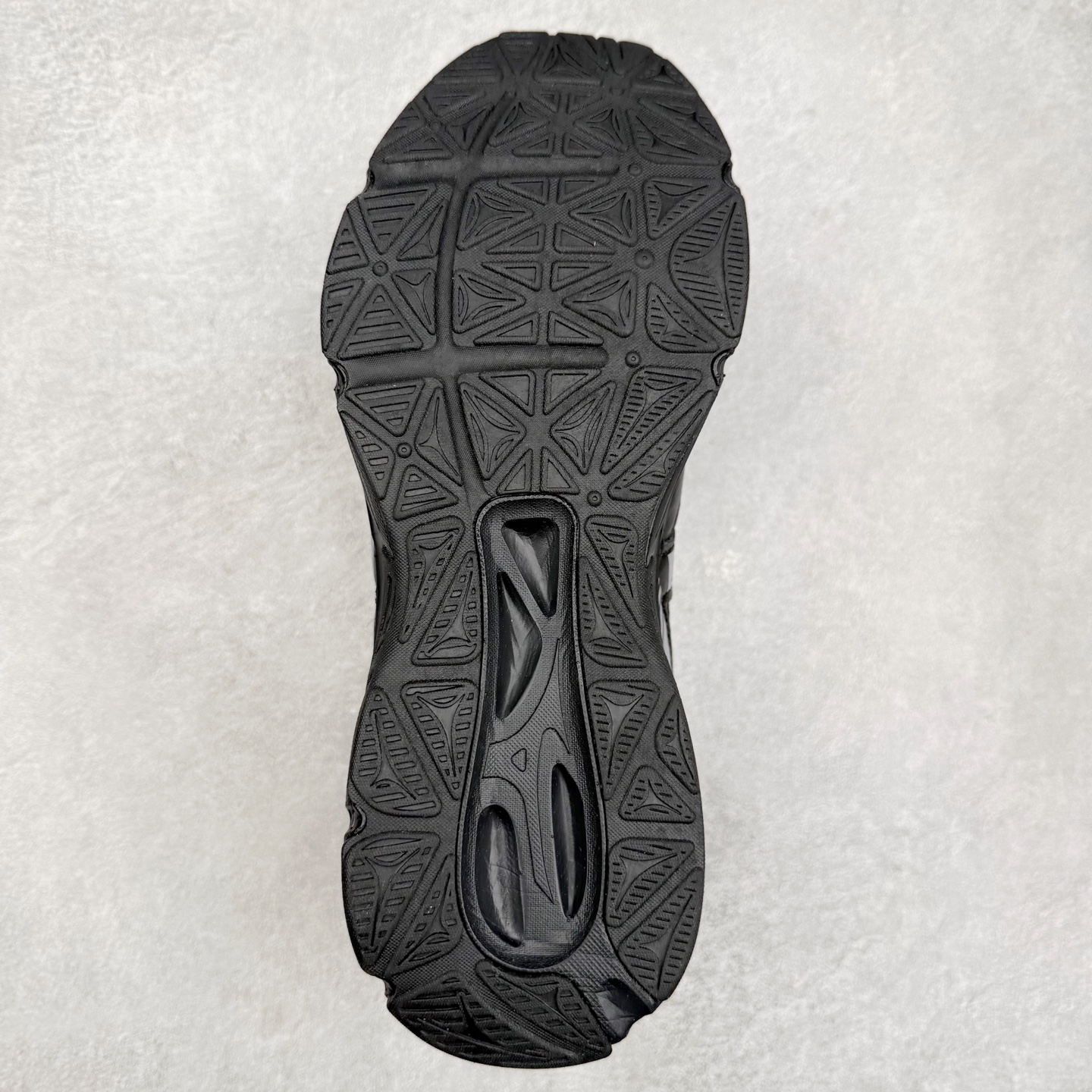 图片[9]-Mizuno Speed 2K 美津浓复古厚底织物合成革防滑耐磨透气低帮休闲跑步鞋 美津浓（Mizuno）是日本美津浓株式会社于1906年创立的运动品牌，经过一个多世纪的不断努力现已成为世界著名的运动器具、服装和鞋类生产商。美津浓力求服务于各类运动项目，并竭力使运动生活更加愉快和振奋。产品种类齐全，覆盖几乎全部主要运动项目，达到30万多个品类。尺码：36 36.5 37.5 38 38.5 39 40 40.5 41 42 42.5 43 44 44.5 45-选品中心