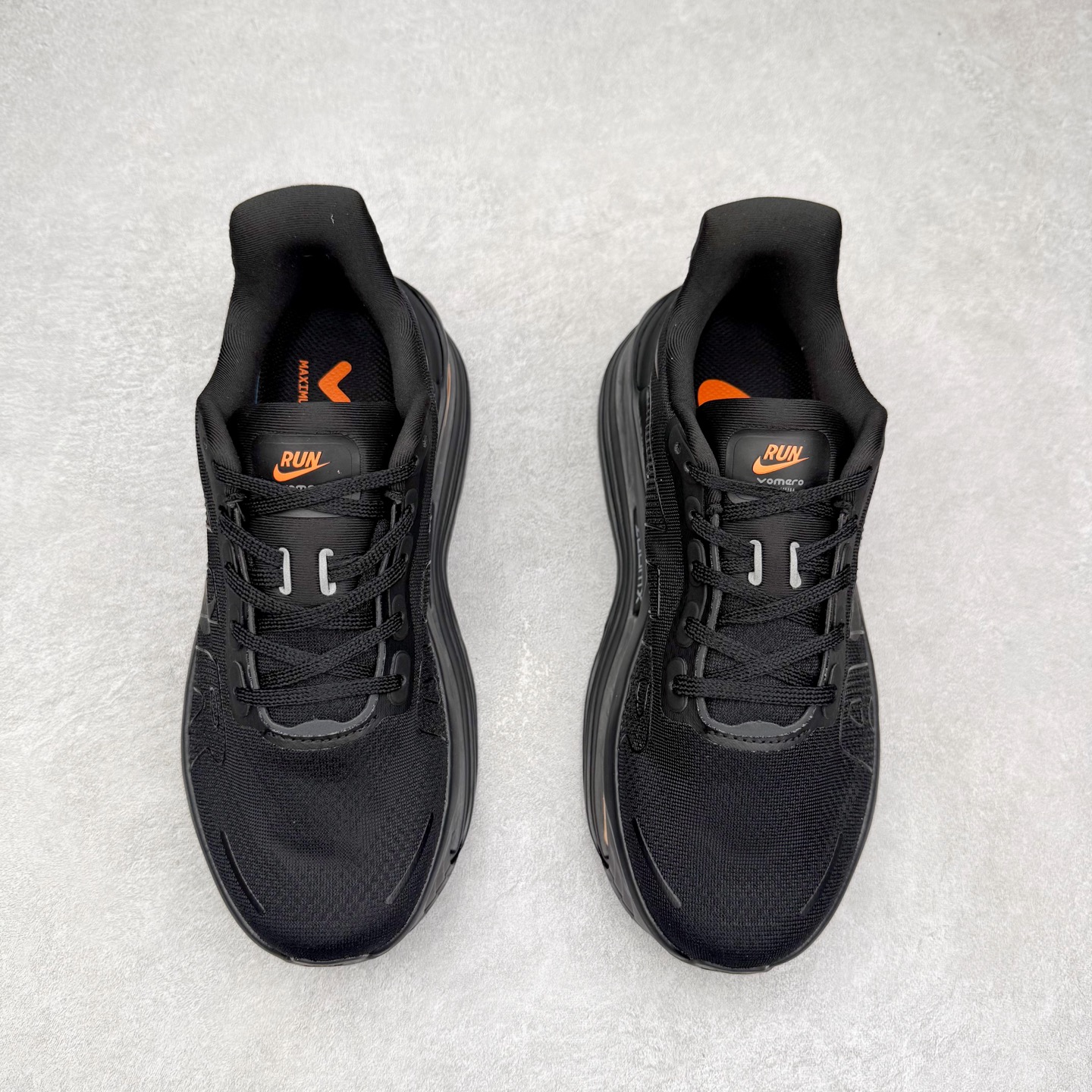 图片[2]-NK Vomero Premium 时尚舒适 网布防滑耐磨 低帮跑步鞋 HQ2050-305 实拍调校N版已经零色差零失真 百分百还原实物色彩所见即所得 不存在货不对板色差等低级问题 选购参考实物拍摄 不混卖不参货 只用心做好货严格选品 承诺混一赔十 尺码：36 36.5 37.5 38 38.5 39 40 40.5 41 42 42.5 43 44 44.5 45-选品中心