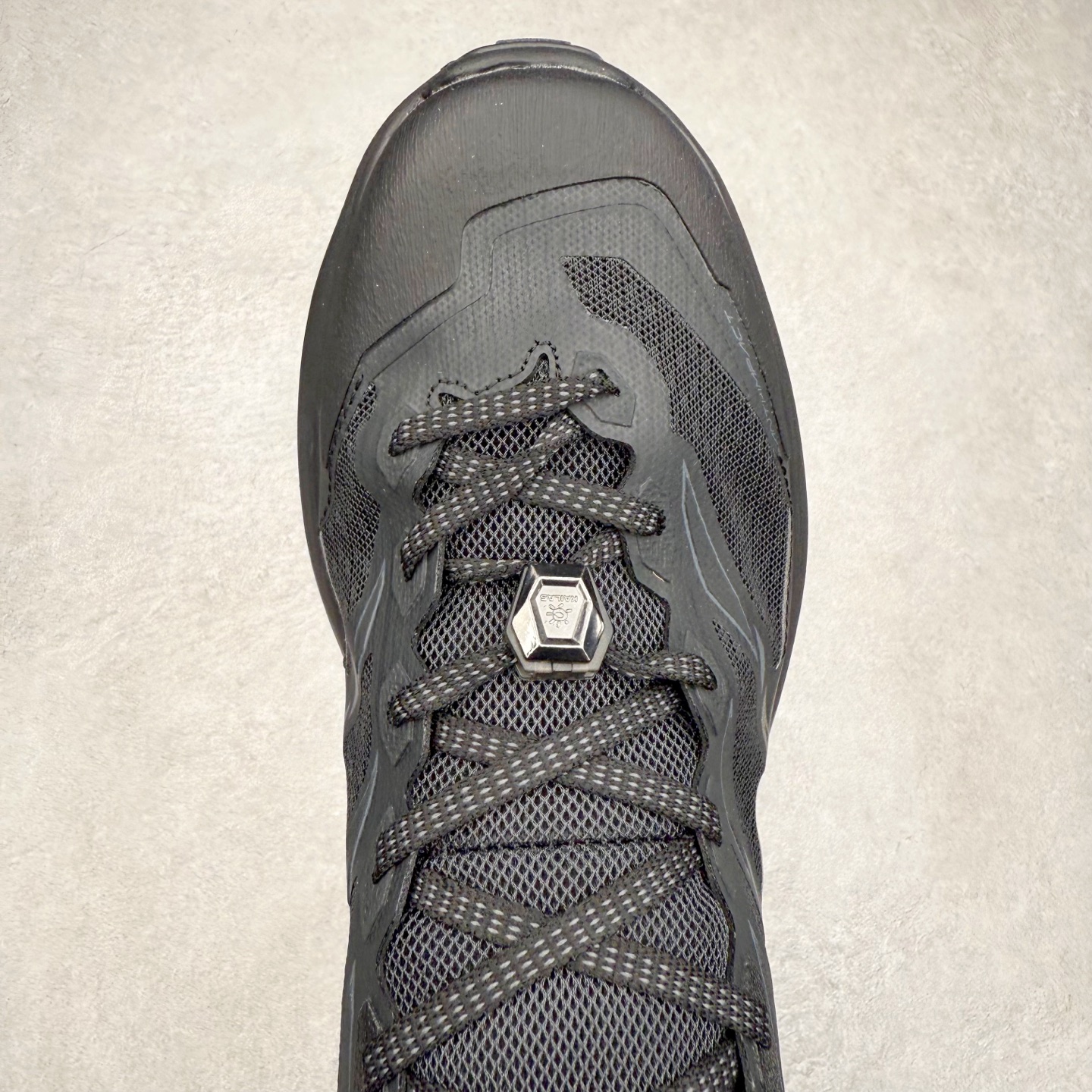 图片[4]-凯乐石 KAILAS C 4 舒适缓冲徒步 织物TPU减震防滑透气包裹性轻便低帮 超强抓地力越野跑步鞋 KAILAS凯乐石品牌是全球三大全系攀登品牌之一，于2003年创立于中国广州，致力于为有攀登梦想的户外运动员及爱好者，研发制造功能性专业装备，满足他们在极限环境下安全舒适的需求，凯乐石专注于科技面料的开发及专业功能设计，产品线覆盖登山、攀岩、徒步、越野跑山、露营、旅行等多项户外运动，通过运动员的测试反馈，不断进化迭代，产品荣获国内外大奖71座，发明专利21个，更突破性的自主研发攀登器械，打造出中国的攀登硬实力。实拍调校N版已经零色差零失真 百分百还原实物色彩所见即所得 不存在货不对板色差等低级问题 选购参考实物拍摄 不混卖不参货 只用心做好货严格选品 承诺混一赔十 尺码：36 36.5 37.5 38 38.5 39 40 40.5 41 42 42.5 43 44 44.5 45-选品中心