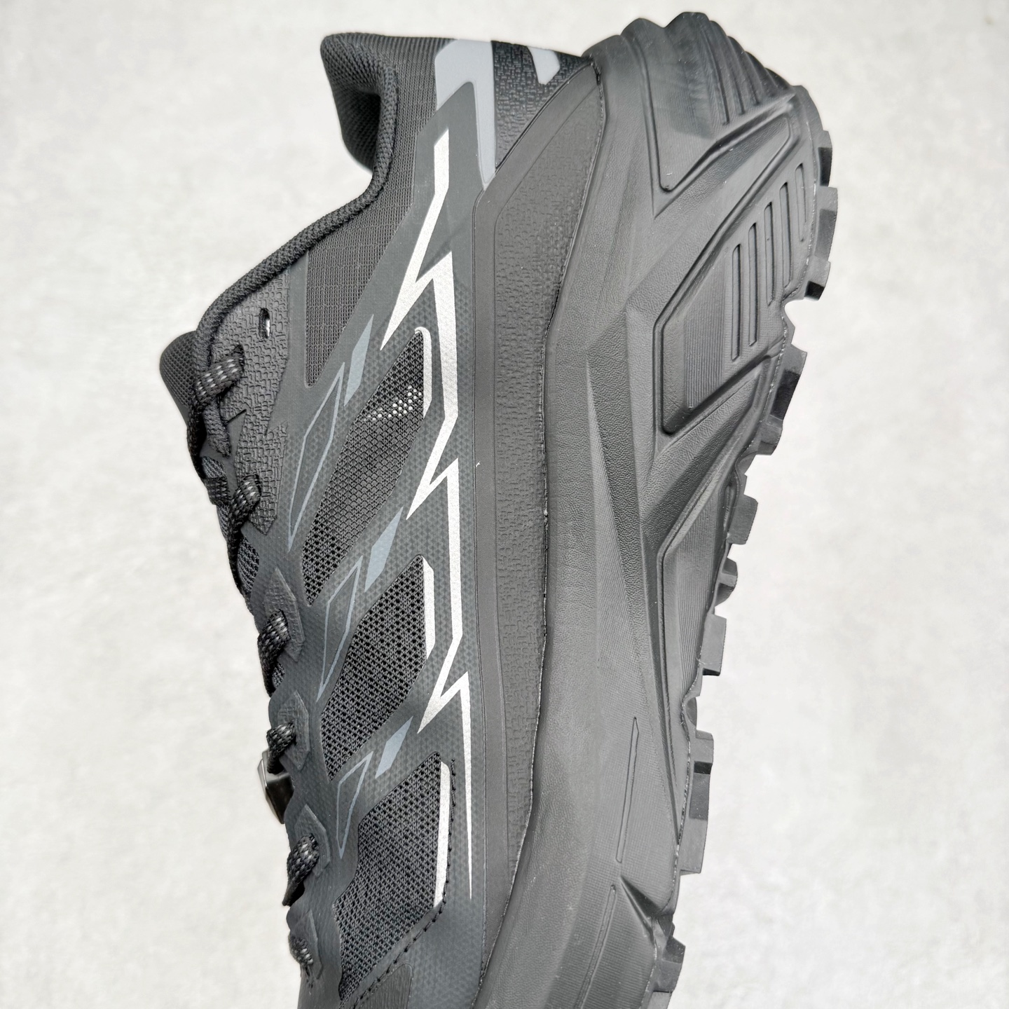 图片[7]-凯乐石 KAILAS C 4 舒适缓冲徒步 织物TPU减震防滑透气包裹性轻便低帮 超强抓地力越野跑步鞋 KAILAS凯乐石品牌是全球三大全系攀登品牌之一，于2003年创立于中国广州，致力于为有攀登梦想的户外运动员及爱好者，研发制造功能性专业装备，满足他们在极限环境下安全舒适的需求，凯乐石专注于科技面料的开发及专业功能设计，产品线覆盖登山、攀岩、徒步、越野跑山、露营、旅行等多项户外运动，通过运动员的测试反馈，不断进化迭代，产品荣获国内外大奖71座，发明专利21个，更突破性的自主研发攀登器械，打造出中国的攀登硬实力。实拍调校N版已经零色差零失真 百分百还原实物色彩所见即所得 不存在货不对板色差等低级问题 选购参考实物拍摄 不混卖不参货 只用心做好货严格选品 承诺混一赔十 尺码：36 36.5 37.5 38 38.5 39 40 40.5 41 42 42.5 43 44 44.5 45-选品中心