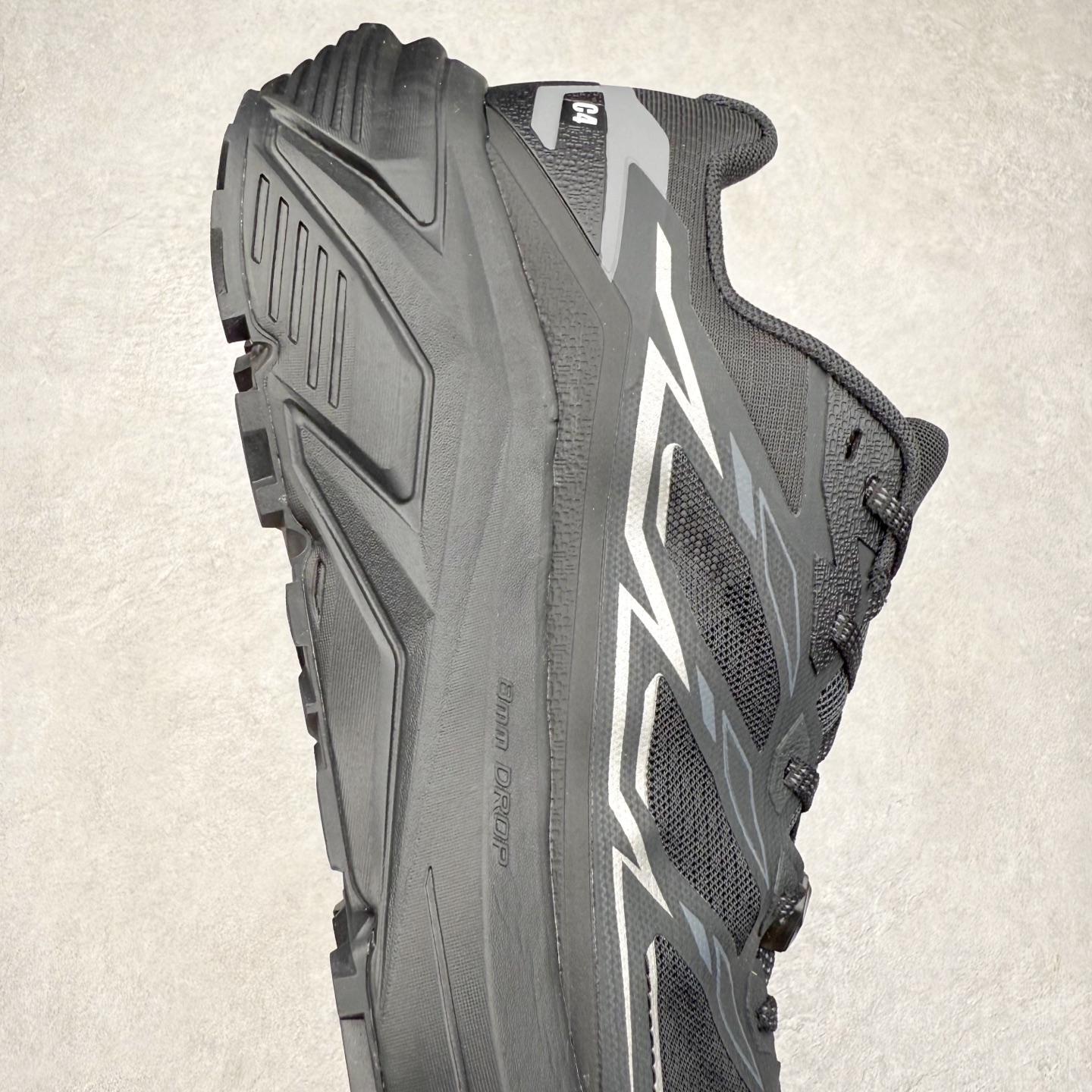 图片[6]-凯乐石 KAILAS C 4 舒适缓冲徒步 织物TPU减震防滑透气包裹性轻便低帮 超强抓地力越野跑步鞋 KAILAS凯乐石品牌是全球三大全系攀登品牌之一，于2003年创立于中国广州，致力于为有攀登梦想的户外运动员及爱好者，研发制造功能性专业装备，满足他们在极限环境下安全舒适的需求，凯乐石专注于科技面料的开发及专业功能设计，产品线覆盖登山、攀岩、徒步、越野跑山、露营、旅行等多项户外运动，通过运动员的测试反馈，不断进化迭代，产品荣获国内外大奖71座，发明专利21个，更突破性的自主研发攀登器械，打造出中国的攀登硬实力。实拍调校N版已经零色差零失真 百分百还原实物色彩所见即所得 不存在货不对板色差等低级问题 选购参考实物拍摄 不混卖不参货 只用心做好货严格选品 承诺混一赔十 尺码：36 36.5 37.5 38 38.5 39 40 40.5 41 42 42.5 43 44 44.5 45-选品中心