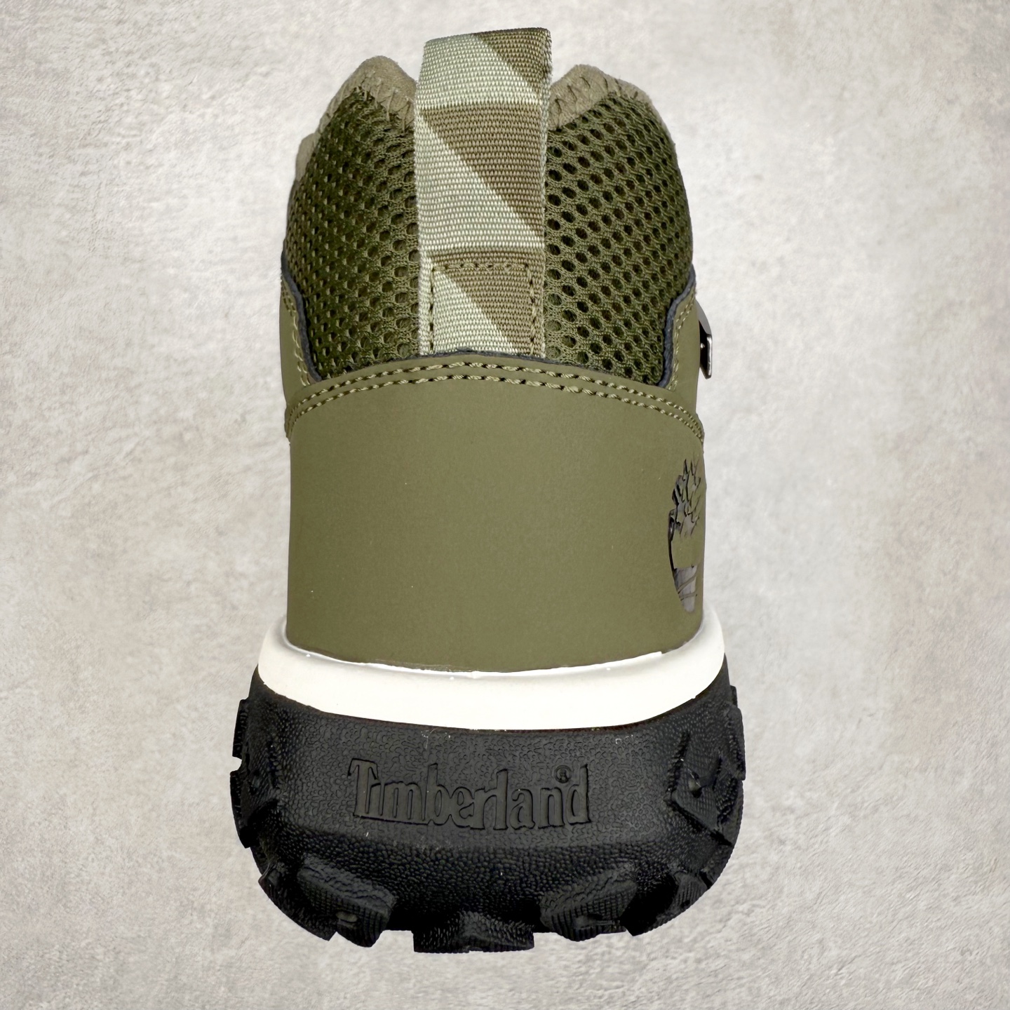 图片[8]-Timberland Greenstride Motion 6 添柏岚防滑耐磨低帮户外功能鞋 简约大方的造型设计，给人以随性休闲的时尚格调，穿着舒适轻便，运动灵活自如，满足日常个性穿搭。Timberland户外品牌最早成立于1918年的美国波士顿，它的成功故事就从第一双防水皮靴Yellow Boots开始。这双具备完全防水机能的靴子瞬间广受好评，他那独创又不失古典的款式，以及大胆使用黄色的崭新风格，吸引了广大消费者的目光。现今仍不改其原有风貌的这双黄靴，就是火遍全球的“大黄靴”。Timberland的高端工艺、实穿耐用等特点让他拥有绝对鞋界地位。尺码：40 41 41.5 42 43 43.5 44 44.5 45 45.5 46-选品中心