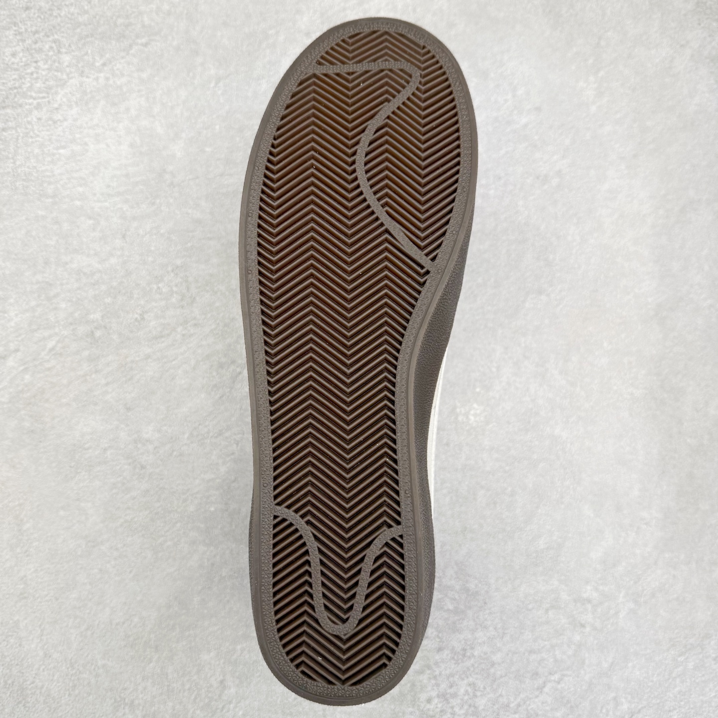 图片[9]-J.Crew x NK Killshot II Leather 联名复古板鞋 FQ8903-100 采用米白色皮革制作鞋身 Swoosh 点缀其中 最后搭载棕色生胶大底 流露出满满的复古气气息 尺码：36 36.5 37.5 38 38.5 39 40 40.5 41 42 42.5 43 44 44.5 45-选品中心