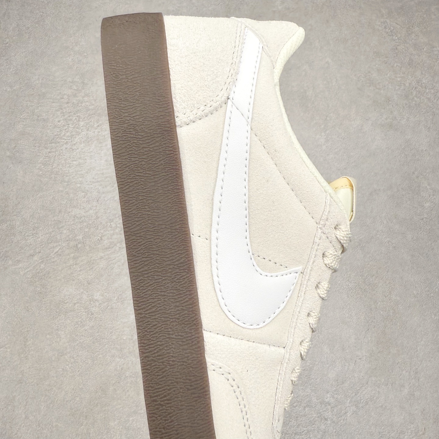 图片[6]-J.Crew x NK Killshot II Leather 联名复古板鞋 FQ8903-100 采用米白色皮革制作鞋身 Swoosh 点缀其中 最后搭载棕色生胶大底 流露出满满的复古气气息 尺码：36 36.5 37.5 38 38.5 39 40 40.5 41 42 42.5 43 44 44.5 45-选品中心
