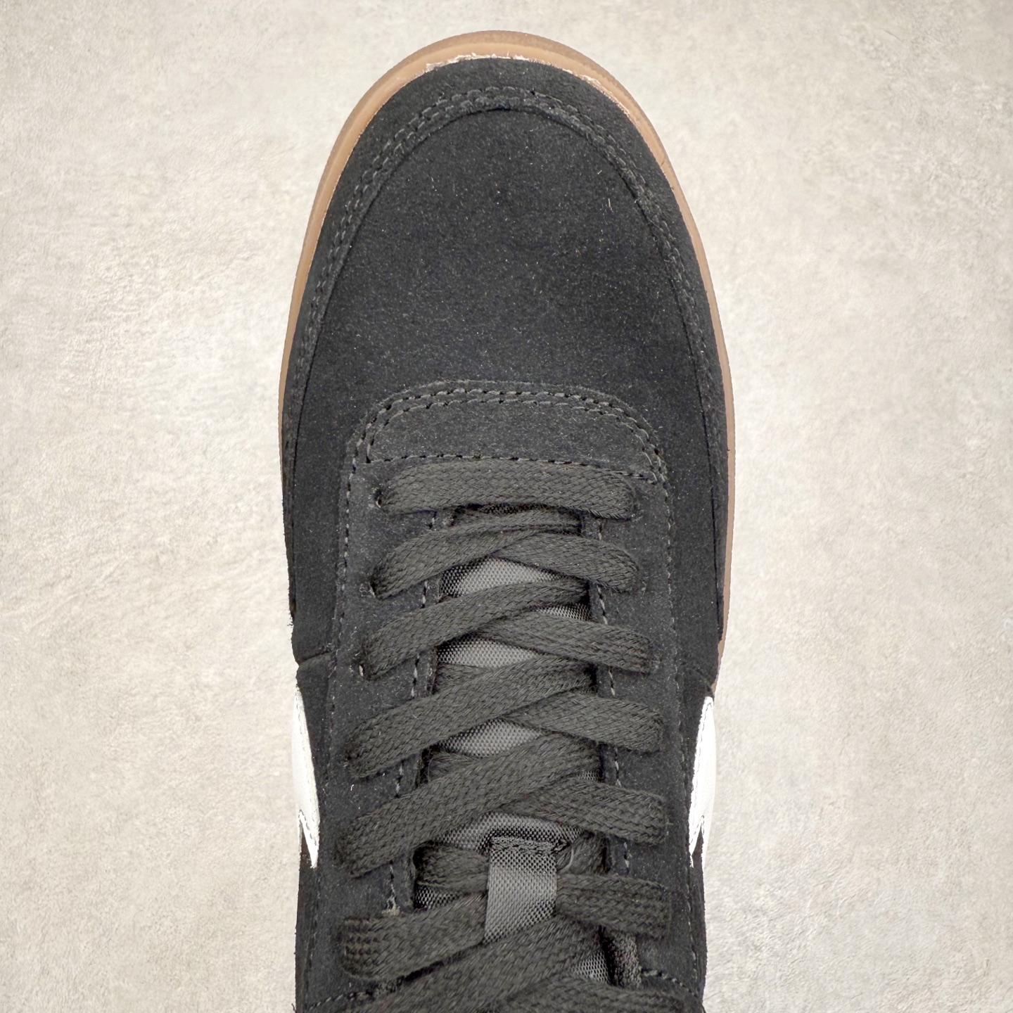 图片[4]-J.Crew x NK Killshot II Leather 联名复古板鞋 FQ8903-002 采用米白色皮革制作鞋身 Swoosh 点缀其中 最后搭载棕色生胶大底 流露出满满的复古气气息 尺码：36 36.5 37.5 38 38.5 39 40 40.5 41 42 42.5 43 44 44.5 45-选品中心