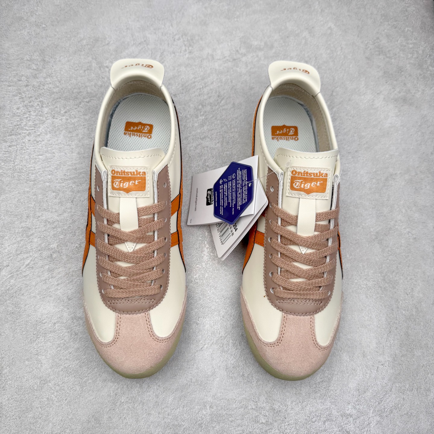 图片[2]-＃C版 Asics Onitsuka Tiger MEXICO 66 亚瑟士鬼冢虎复古经典板鞋 市场王者选手 海外订单工厂出品 长期生产补货永不断码 超成熟稳定的做工品控 原装全套纸板楦头开发 原汁原味 完美呈现版型 私模正确鞋底咬花纹路 一比一鞋头弧度高度鞋身弧度 绝不口嗨 细节品控鞋型随意秒杀市面 原档咬花纹路私模大底 一个单元有六个三角形 总体形拼接呈现花瓣状 官方四联吊牌 原装Ortholite轻量化鞋垫 原盒原配 质保卡 说明书 钢印防尘纸 纸板中底带钢印 乳胶组合鞋垫 支持全方位的对比专柜 产品从款式颜色造型上体现出追求舒适和细节的完美 鞋类更是推崇手工制作的严谨与完美 融舒适性与可穿性的设计风格 注重细节的完美和别致魅力 既保持稳重 又不失轻松的时尚感 尺码：36 37 37.5 38 39 39.5 40 40.5 41.5 42 42.5 43.5 44 45-选品中心