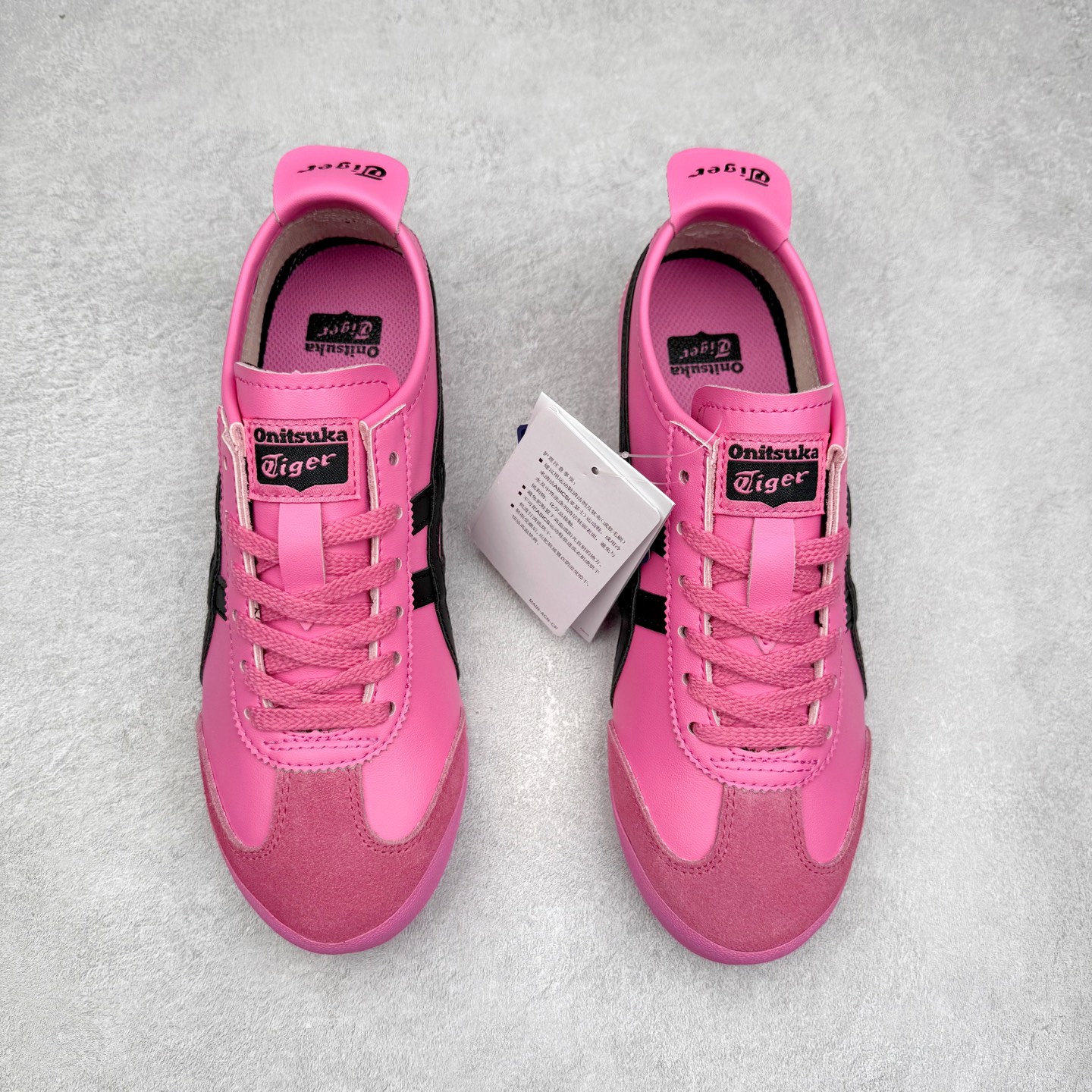 图片[2]-＃C版 Asics Onitsuka Tiger MEXICO 66 亚瑟士鬼冢虎复古经典板鞋 市场王者选手 海外订单工厂出品 长期生产补货永不断码 超成熟稳定的做工品控 原装全套纸板楦头开发 原汁原味 完美呈现版型 私模正确鞋底咬花纹路 一比一鞋头弧度高度鞋身弧度 绝不口嗨 细节品控鞋型随意秒杀市面 原档咬花纹路私模大底 一个单元有六个三角形 总体形拼接呈现花瓣状 官方四联吊牌 原装Ortholite轻量化鞋垫 原盒原配 质保卡 说明书 钢印防尘纸 纸板中底带钢印 乳胶组合鞋垫 支持全方位的对比专柜 产品从款式颜色造型上体现出追求舒适和细节的完美 鞋类更是推崇手工制作的严谨与完美 融舒适性与可穿性的设计风格 注重细节的完美和别致魅力 既保持稳重 又不失轻松的时尚感 尺码：36 37 37.5 38 39 39.5 40 40.5 41.5 42 42.5 43.5 44 45-选品中心