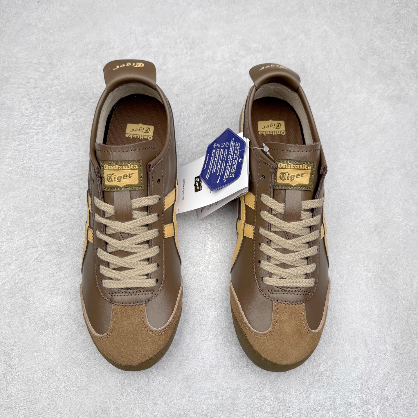 图片[2]-＃C版 Asics Onitsuka Tiger MEXICO 66 亚瑟士鬼冢虎复古经典板鞋 市场王者选手 海外订单工厂出品 长期生产补货永不断码 超成熟稳定的做工品控 原装全套纸板楦头开发 原汁原味 完美呈现版型 私模正确鞋底咬花纹路 一比一鞋头弧度高度鞋身弧度 绝不口嗨 细节品控鞋型随意秒杀市面 原档咬花纹路私模大底 一个单元有六个三角形 总体形拼接呈现花瓣状 官方四联吊牌 原装Ortholite轻量化鞋垫 原盒原配 质保卡 说明书 钢印防尘纸 纸板中底带钢印 乳胶组合鞋垫 支持全方位的对比专柜 产品从款式颜色造型上体现出追求舒适和细节的完美 鞋类更是推崇手工制作的严谨与完美 融舒适性与可穿性的设计风格 注重细节的完美和别致魅力 既保持稳重 又不失轻松的时尚感 尺码：36 37 37.5 38 39 39.5 40 40.5 41.5 42 42.5 43.5 44 45-选品中心