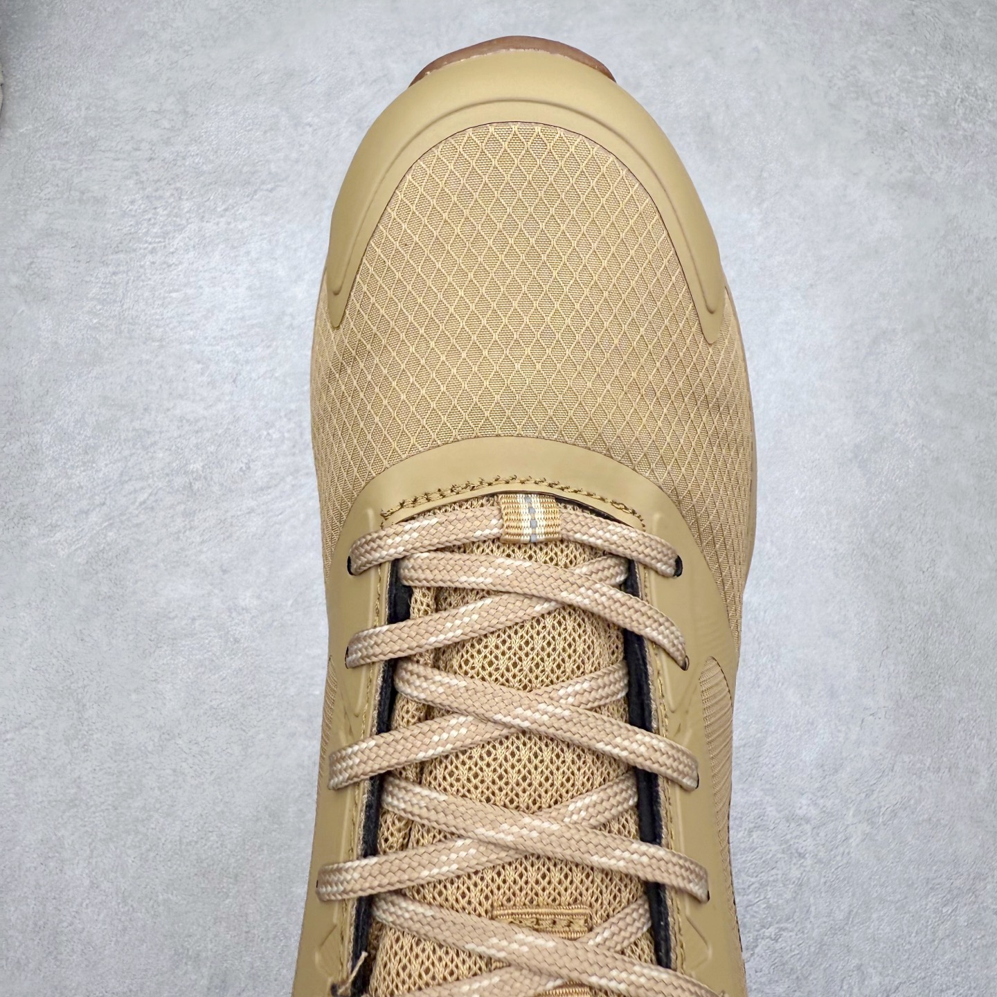 图片[4]-The North Face 北面乐斯菲斯户外运动休闲登山鞋越野徒步鞋 广东大厂品质 面料采用进口磨砂牛皮 鞋底采用Vibram黄金大底 专门为鞋底设计的橡胶以出色的耐磨性 良好的防滑性或得不少户外运动爱好者的喜欢 专业户外登山品牌（北面）The North Face自1966年创立，由两位热爱登山徒步的年轻登山者于美西旧金山开创，不断透过研发与创新，并且将最先进的技术结合在服装与鞋款设计，生产多种外型帅气且专业能力非常强的户外运动装备而备受欢迎。尺码：39-45（运动鞋码）-选品中心