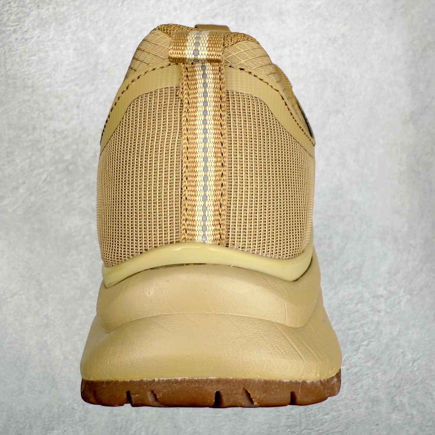 图片[8]-The North Face 北面乐斯菲斯户外运动休闲登山鞋越野徒步鞋 广东大厂品质 面料采用进口磨砂牛皮 鞋底采用Vibram黄金大底 专门为鞋底设计的橡胶以出色的耐磨性 良好的防滑性或得不少户外运动爱好者的喜欢 专业户外登山品牌（北面）The North Face自1966年创立，由两位热爱登山徒步的年轻登山者于美西旧金山开创，不断透过研发与创新，并且将最先进的技术结合在服装与鞋款设计，生产多种外型帅气且专业能力非常强的户外运动装备而备受欢迎。尺码：39-45（运动鞋码）-选品中心