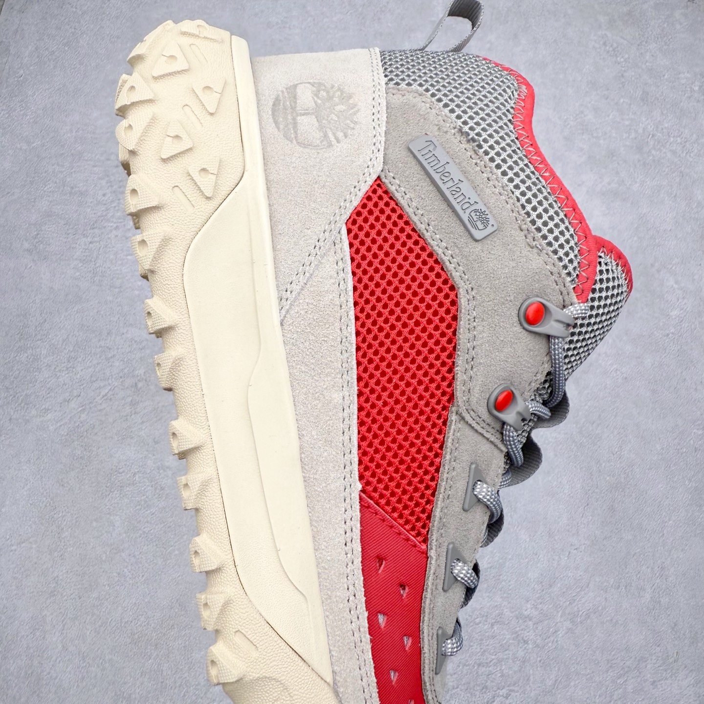 图片[6]-Timberland Greenstride Motion 6 添柏岚防滑耐磨低帮户外功能鞋 简约大方的造型设计，给人以随性休闲的时尚格调，穿着舒适轻便，运动灵活自如，满足日常个性穿搭。Timberland户外品牌最早成立于1918年的美国波士顿，它的成功故事就从第一双防水皮靴Yellow Boots开始。这双具备完全防水机能的靴子瞬间广受好评，他那独创又不失古典的款式，以及大胆使用黄色的崭新风格，吸引了广大消费者的目光。现今仍不改其原有风貌的这双黄靴，就是火遍全球的“大黄靴”。Timberland的高端工艺、实穿耐用等特点让他拥有绝对鞋界地位。尺码：40 41 41.5 42 43 43.5 44 44.5 45 45.5 46-选品中心