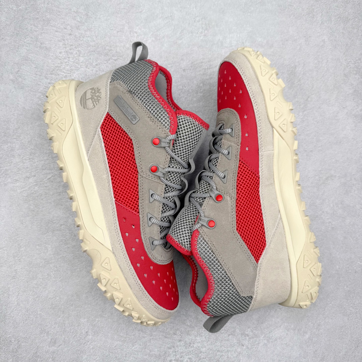 图片[3]-Timberland Greenstride Motion 6 添柏岚防滑耐磨低帮户外功能鞋 简约大方的造型设计，给人以随性休闲的时尚格调，穿着舒适轻便，运动灵活自如，满足日常个性穿搭。Timberland户外品牌最早成立于1918年的美国波士顿，它的成功故事就从第一双防水皮靴Yellow Boots开始。这双具备完全防水机能的靴子瞬间广受好评，他那独创又不失古典的款式，以及大胆使用黄色的崭新风格，吸引了广大消费者的目光。现今仍不改其原有风貌的这双黄靴，就是火遍全球的“大黄靴”。Timberland的高端工艺、实穿耐用等特点让他拥有绝对鞋界地位。尺码：40 41 41.5 42 43 43.5 44 44.5 45 45.5 46-选品中心