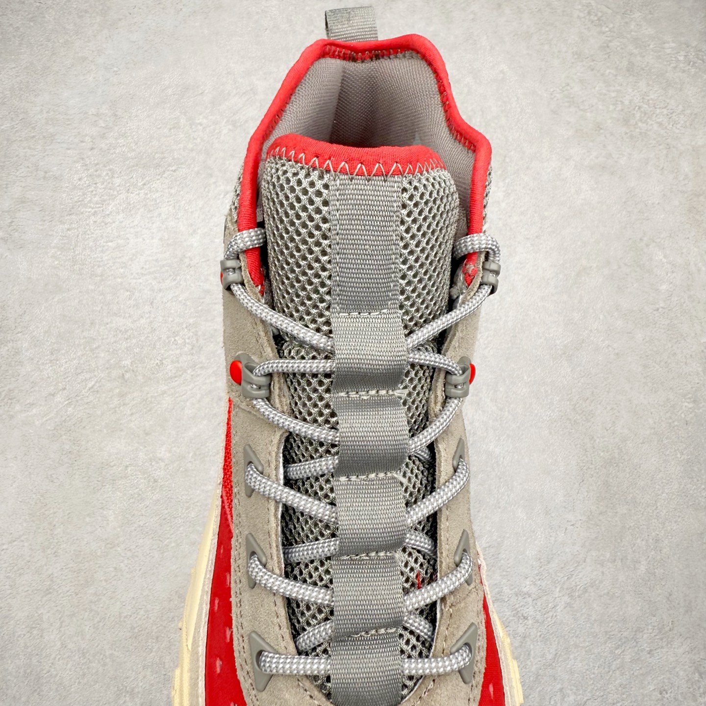 图片[5]-Timberland Greenstride Motion 6 添柏岚防滑耐磨低帮户外功能鞋 简约大方的造型设计，给人以随性休闲的时尚格调，穿着舒适轻便，运动灵活自如，满足日常个性穿搭。Timberland户外品牌最早成立于1918年的美国波士顿，它的成功故事就从第一双防水皮靴Yellow Boots开始。这双具备完全防水机能的靴子瞬间广受好评，他那独创又不失古典的款式，以及大胆使用黄色的崭新风格，吸引了广大消费者的目光。现今仍不改其原有风貌的这双黄靴，就是火遍全球的“大黄靴”。Timberland的高端工艺、实穿耐用等特点让他拥有绝对鞋界地位。尺码：40 41 41.5 42 43 43.5 44 44.5 45 45.5 46-选品中心