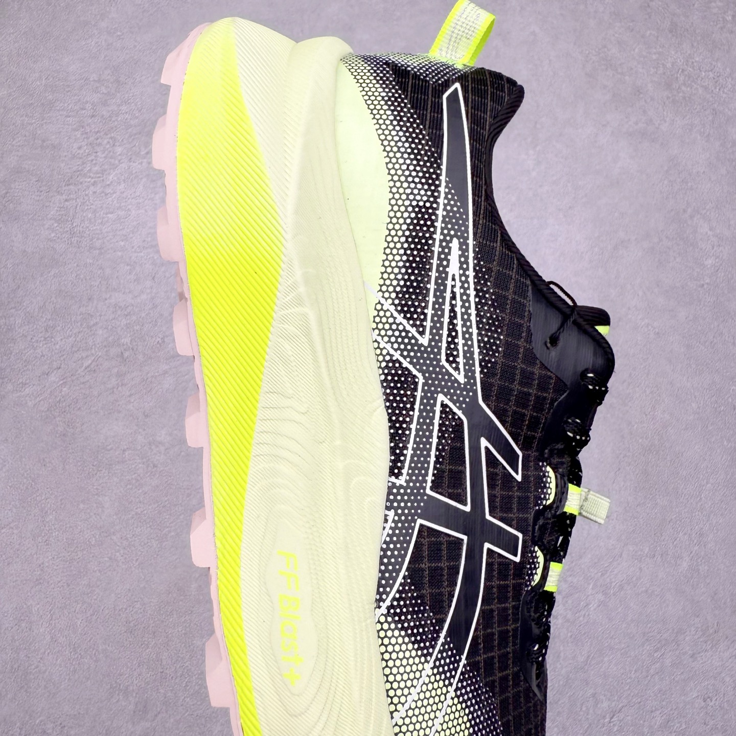 图片[6]-Asics Gel-Trabuco Max 3 舒适缓震轻便竞速 低帮跑步鞋 ASICS（亚瑟士）是日本实业家鬼冢喜八郎创立的跑鞋运动品牌，名字想法源自著名的拉丁谚语“AnimaSana In Corpore Sano”，意为“健全的精神寓于强健的体魄”。正如其名字的含义，ASICS亚瑟士一直坚信保持身体的健康与活力是打造健康快乐的生活方式的最佳途径。亚瑟士的跑鞋、篮球鞋等系列集专业与美貌于一身，拥有极高的热度。2016年，ASICS在“2016年日本最佳全球品牌”排行榜名列第17名。尺码：36 37 37.5 38 39 39.5 40 40.5 41.5 42 42.5 43.5 44 45-选品中心