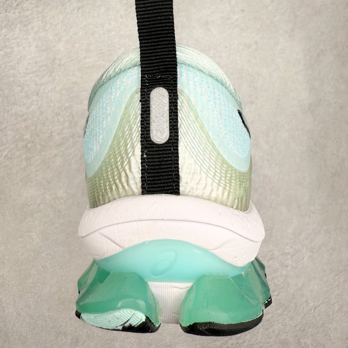 图片[8]-Asics Gel-Kinsei Blast 运动织物低帮休闲跑步鞋 ASICS（亚瑟士）是日本实业家鬼冢喜八郎创立的跑鞋运动品牌，名字想法源自著名的拉丁谚语“AnimaSana In Corpore Sano”，意为“健全的精神寓于强健的体魄”。正如其名字的含义，ASICS亚瑟士一直坚信保持身体的健康与活力是打造健康快乐的生活方式的最佳途径。亚瑟士的跑鞋、篮球鞋等系列集专业与美貌于一身，拥有极高的热度。2016年，ASICS在“2016年日本最佳全球品牌”排行榜名列第17名。尺码：36 37 37.5 38 39 39.5 40 40.5 41.5 42 42.5 43.5 44 45-选品中心