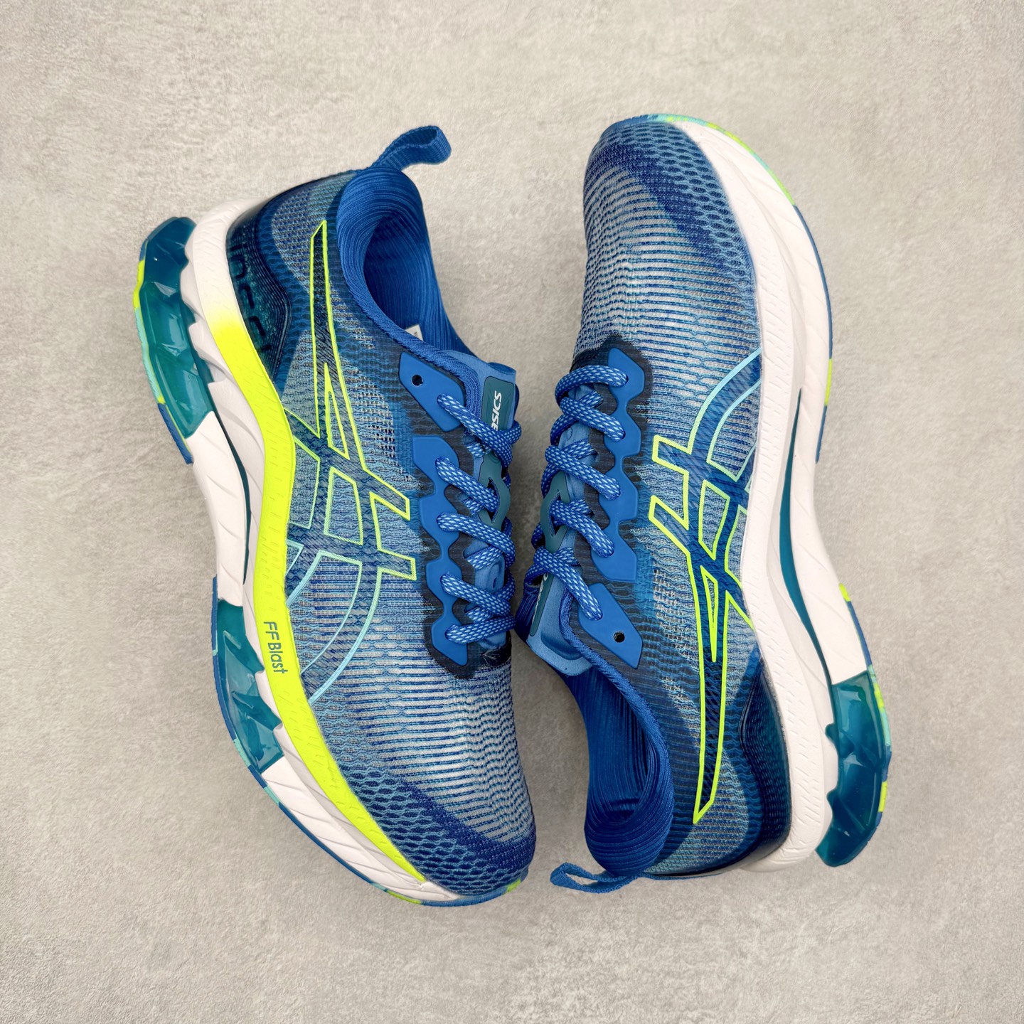 图片[3]-Asics Gel-Kinsei Blast 运动织物低帮休闲跑步鞋 ASICS（亚瑟士）是日本实业家鬼冢喜八郎创立的跑鞋运动品牌，名字想法源自著名的拉丁谚语“AnimaSana In Corpore Sano”，意为“健全的精神寓于强健的体魄”。正如其名字的含义，ASICS亚瑟士一直坚信保持身体的健康与活力是打造健康快乐的生活方式的最佳途径。亚瑟士的跑鞋、篮球鞋等系列集专业与美貌于一身，拥有极高的热度。2016年，ASICS在“2016年日本最佳全球品牌”排行榜名列第17名。尺码：36 37 37.5 38 39 39.5 40 40.5 41.5 42 42.5 43.5 44 45-选品中心