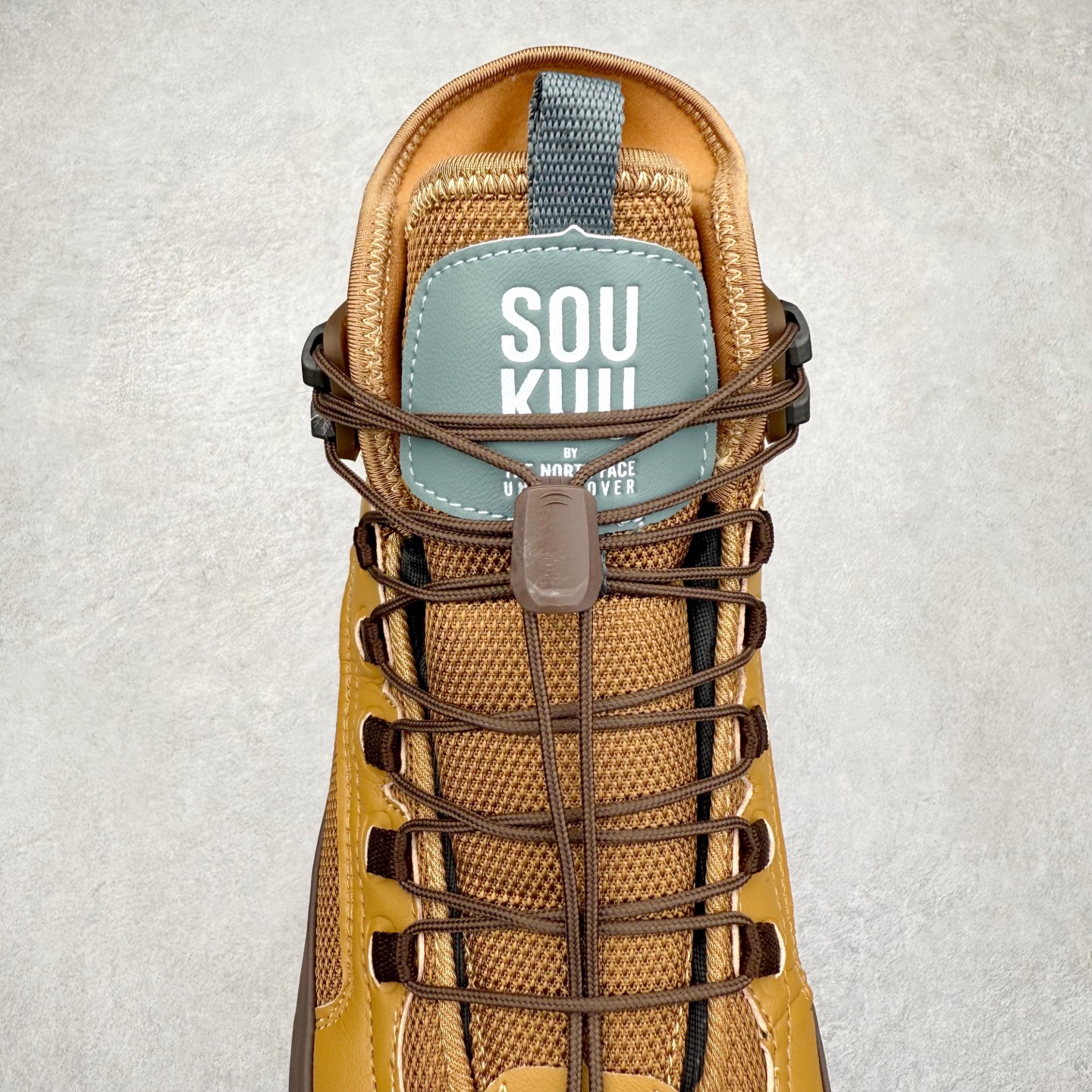 图片[5]-The North Face 北面 户外运动休闲登山鞋越野徒步鞋 大厂品质 面料采用进口牛皮 鞋底采用Vibram黄金大底 专门为鞋底设计的橡胶以出色的耐磨性 良好的防滑性或得不少户外运动爱好者的喜欢 专业户外登山品牌（北面）The North Face自1966年创立，由两位热爱登山徒步的年轻登山者于美西旧金山开创，不断透过研发与创新，并且将最先进的技术结合在服装与鞋款设计，生产多种外型帅气且专业能力非常强的户外运动装备而备受欢迎。 尺码：40-45-选品中心