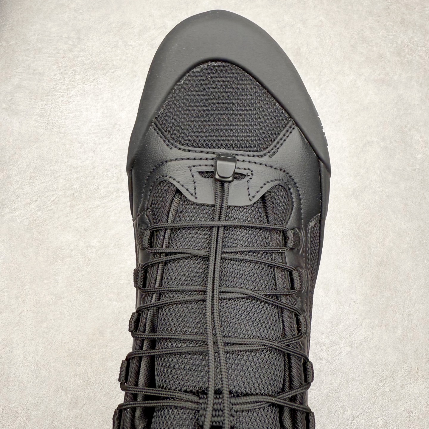 图片[4]-The North Face 北面 户外运动休闲登山鞋越野徒步鞋 大厂品质 面料采用进口牛皮 鞋底采用Vibram黄金大底 专门为鞋底设计的橡胶以出色的耐磨性 良好的防滑性或得不少户外运动爱好者的喜欢 专业户外登山品牌（北面）The North Face自1966年创立，由两位热爱登山徒步的年轻登山者于美西旧金山开创，不断透过研发与创新，并且将最先进的技术结合在服装与鞋款设计，生产多种外型帅气且专业能力非常强的户外运动装备而备受欢迎。 尺码：40-45-选品中心