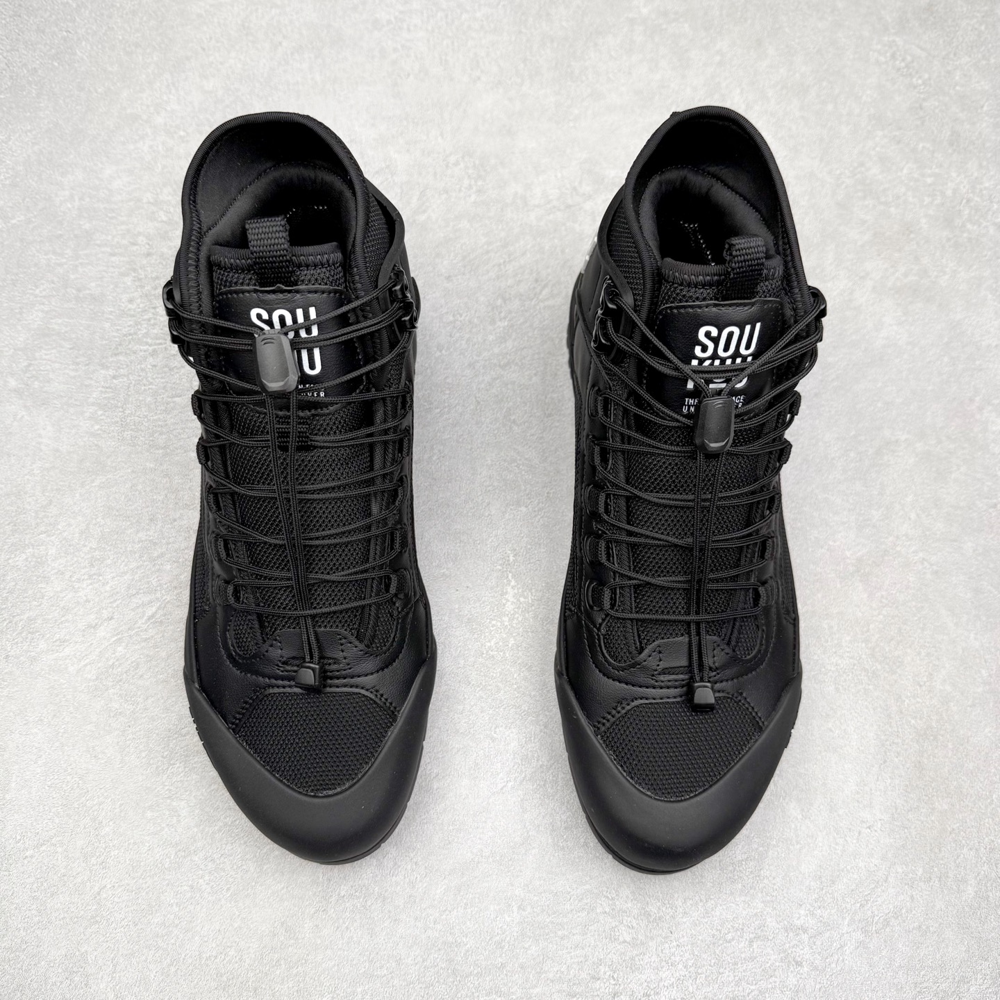 图片[2]-The North Face 北面 户外运动休闲登山鞋越野徒步鞋 大厂品质 面料采用进口牛皮 鞋底采用Vibram黄金大底 专门为鞋底设计的橡胶以出色的耐磨性 良好的防滑性或得不少户外运动爱好者的喜欢 专业户外登山品牌（北面）The North Face自1966年创立，由两位热爱登山徒步的年轻登山者于美西旧金山开创，不断透过研发与创新，并且将最先进的技术结合在服装与鞋款设计，生产多种外型帅气且专业能力非常强的户外运动装备而备受欢迎。 尺码：40-45-选品中心