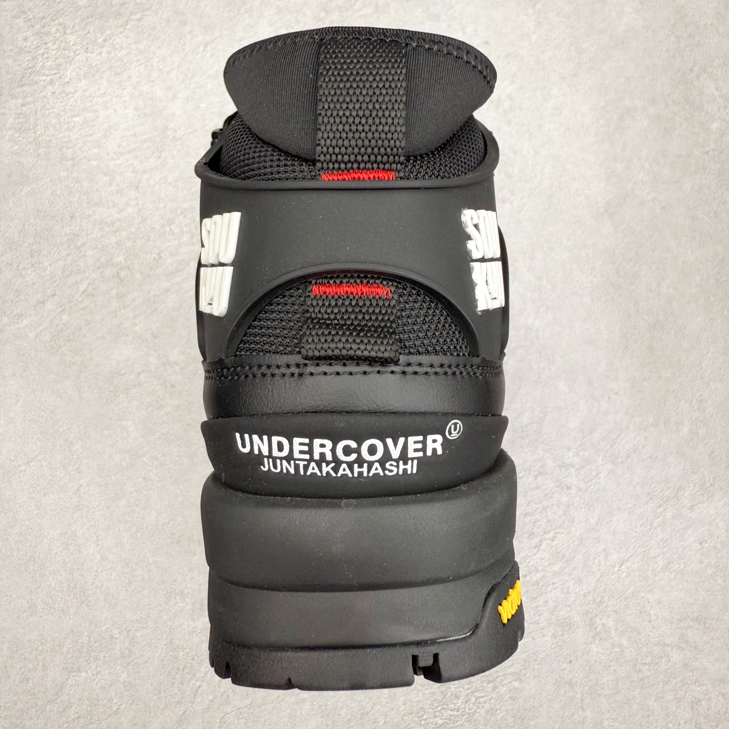 图片[8]-The North Face 北面 户外运动休闲登山鞋越野徒步鞋 大厂品质 面料采用进口牛皮 鞋底采用Vibram黄金大底 专门为鞋底设计的橡胶以出色的耐磨性 良好的防滑性或得不少户外运动爱好者的喜欢 专业户外登山品牌（北面）The North Face自1966年创立，由两位热爱登山徒步的年轻登山者于美西旧金山开创，不断透过研发与创新，并且将最先进的技术结合在服装与鞋款设计，生产多种外型帅气且专业能力非常强的户外运动装备而备受欢迎。 尺码：40-45-选品中心