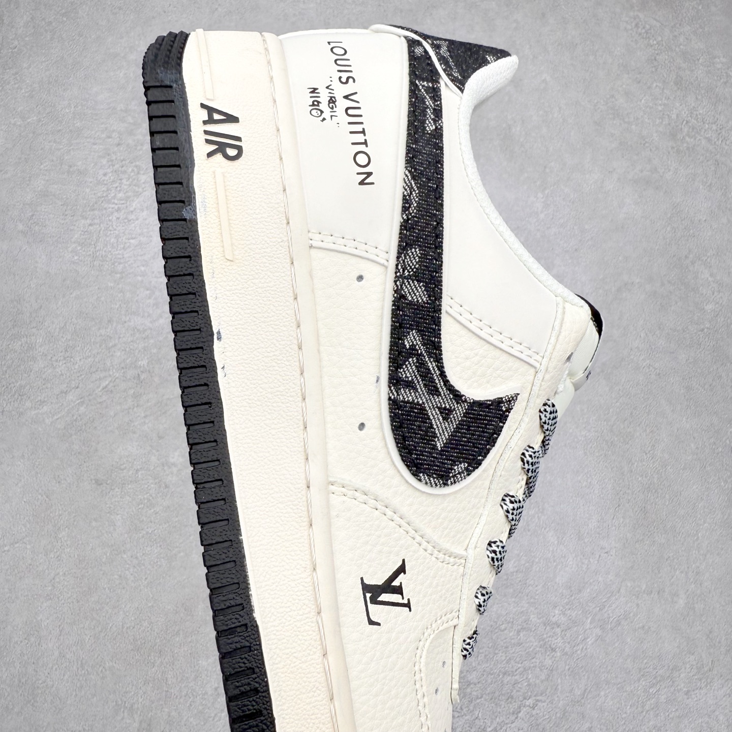 图片[6]-NK Air Force 1´07 Low 空军一号低帮百搭休闲运动板鞋 SM6668-108 柔软、弹性十足的缓震性能和出色的中底设计 横跨复古与现代的外型结合 造就出风靡全球 三十多年的Force 1 直到今天还深受青睐 实拍调校N版已经零色差零失真 百分百还原实物色彩所见即所得 不存在货不对板色差等低级问题 选购参考实物拍摄 不混卖不参货 只用心做好货严格选品 承诺混一赔十 尺码：36 36.5 37.5 38 38.5 39 40 40.5 41 42 42.5 43 44 44.5 45-选品中心