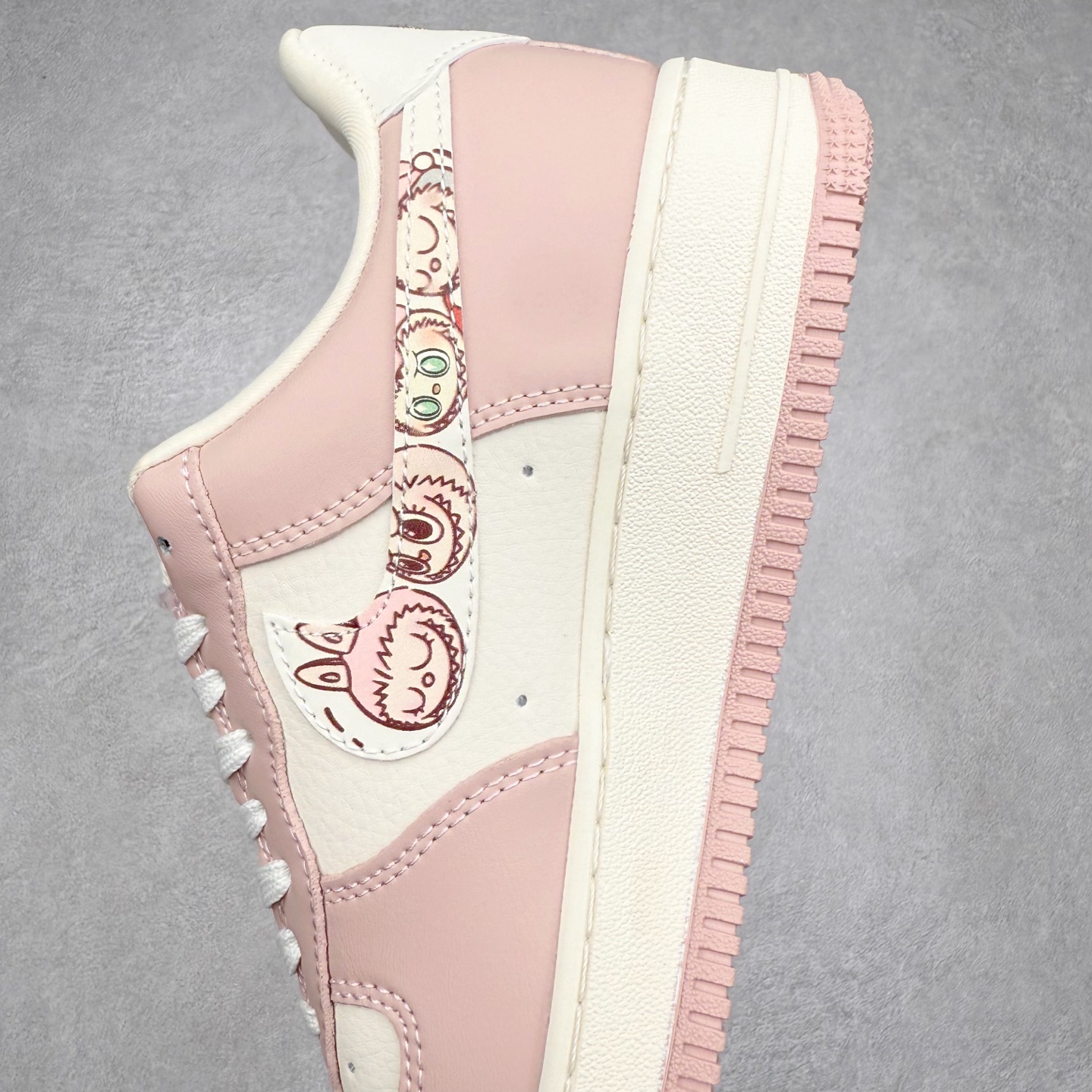 图片[7]-NK Air Force 1´07 Low 空军一号低帮百搭休闲运动板鞋 KB1688-006 柔软、弹性十足的缓震性能和出色的中底设计 横跨复古与现代的外型结合 造就出风靡全球 三十多年的Force 1 直到今天还深受青睐 实拍调校N版已经零色差零失真 百分百还原实物色彩所见即所得 不存在货不对板色差等低级问题 选购参考实物拍摄 不混卖不参货 只用心做好货严格选品 承诺混一赔十 尺码：36 36.5 37.5 38 38.5 39 40 40.5 41 42 42.5 43 44 44.5 45-选品中心