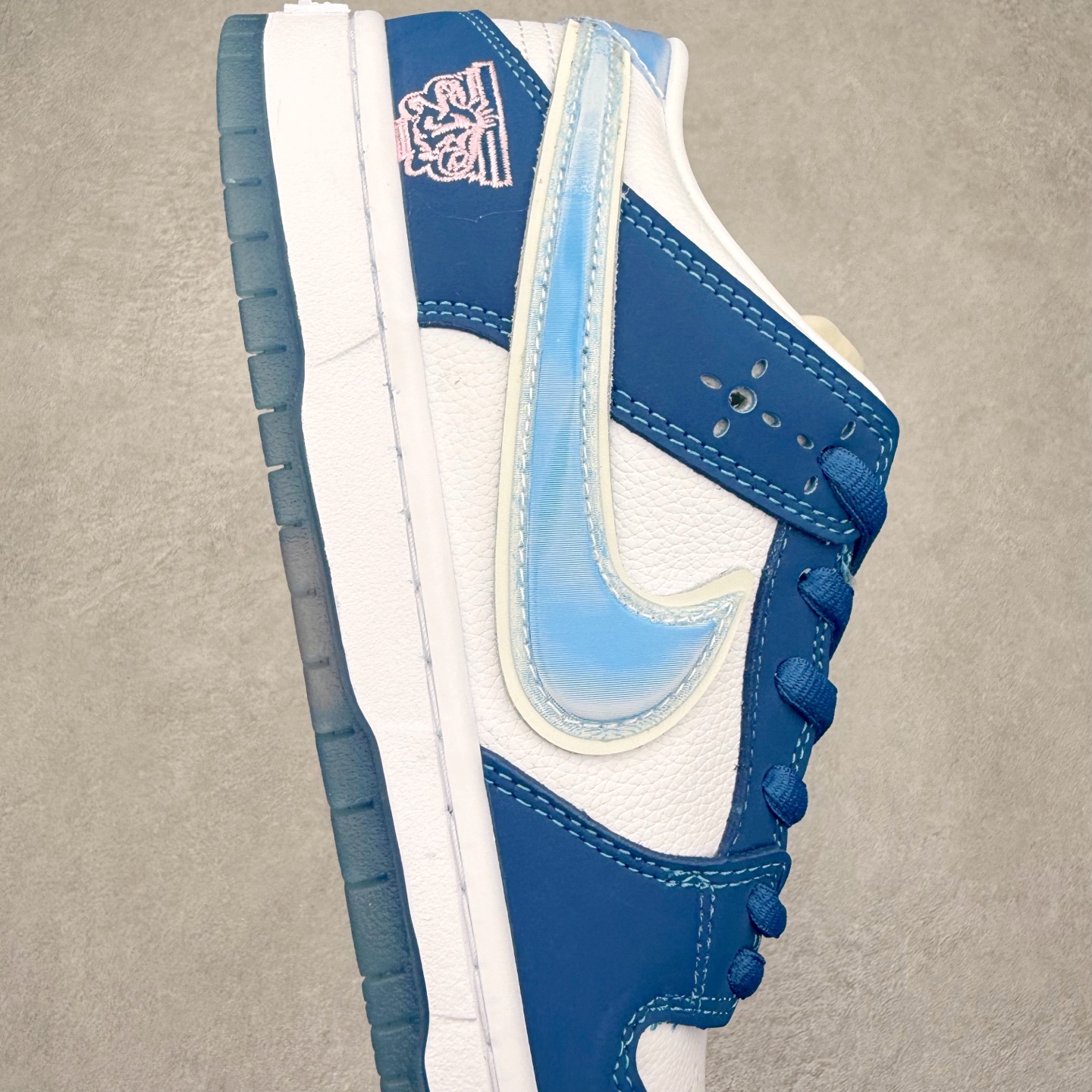 图片[6]-＃F版 Born x Raised x NK SB Dunk Low 三方联名蓝白 货号：FN7819-400 极限压缩利润空间 超乎所想的高性价比 用料绝不含糊 原盒原配 正确耐磨橡胶大底 超高清洁度 全鞋零毛边皮料切割 全套原楦原模倾力打造完美版型 尺码：36 36.5 37.5 38 38.5 39 40 40.5 41 42 42.5 43 44 44.5 45 46 47.5-选品中心