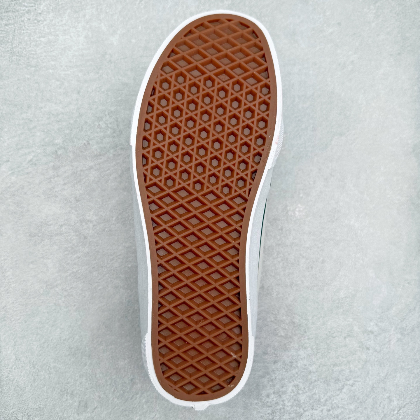 图片[9]-Vans Chukka Push 白红 官方新款 防滑低帮休闲滑板鞋 尺码：35 36 36.5 37 38 38.5 39 40 40.5 41 42 42.5 43 44 45-选品中心