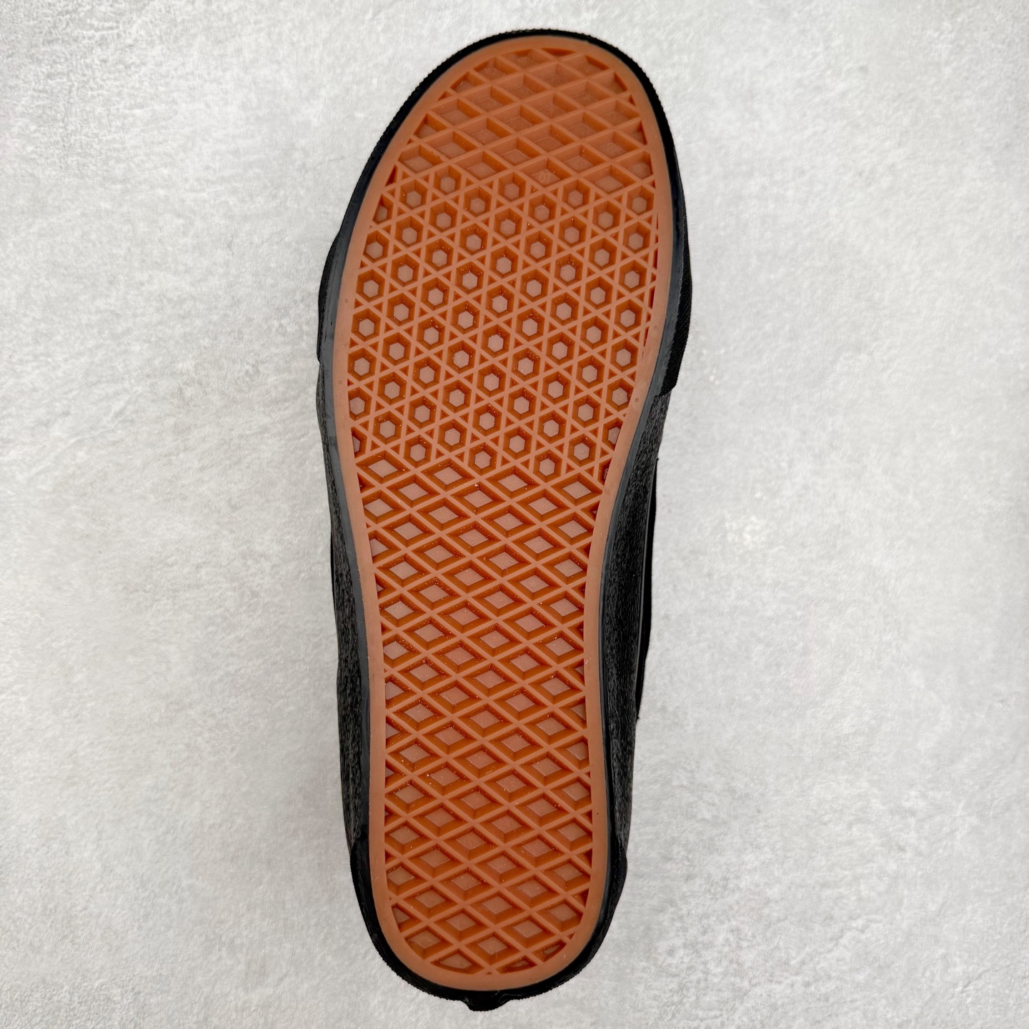 图片[9]-Vans Chukka Push 官方新款 时尚舒适防滑低帮休闲板鞋 黑武士配色 鞋带点缀太极图案 尺码：35 36 36.5 37 38 38.5 39 40 40.5 41 42 42.5 43 44 45-选品中心