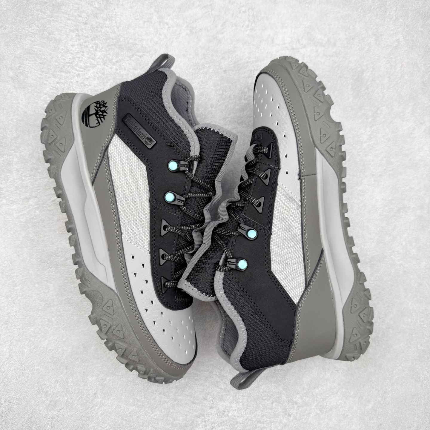 图片[3]-Timberland Greenstride Motion 6 添柏岚防滑耐磨低帮户外功能鞋 简约大方的造型设计，给人以随性休闲的时尚格调，穿着舒适轻便，运动灵活自如，满足日常个性穿搭。Timberland户外品牌最早成立于1918年的美国波士顿，它的成功故事就从第一双防水皮靴Yellow Boots开始。这双具备完全防水机能的靴子瞬间广受好评，他那独创又不失古典的款式，以及大胆使用黄色的崭新风格，吸引了广大消费者的目光。现今仍不改其原有风貌的这双黄靴，就是火遍全球的“大黄靴”。Timberland的高端工艺、实穿耐用等特点让他拥有绝对鞋界地位。尺码：40 41 41.5 42 43 43.5 44 44.5 45 45.5 46-选品中心