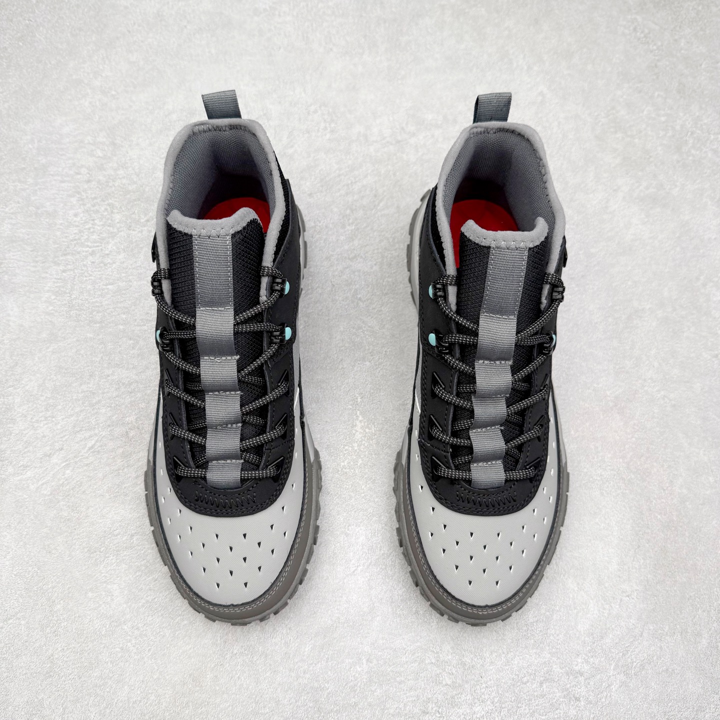 图片[2]-Timberland Greenstride Motion 6 添柏岚防滑耐磨低帮户外功能鞋 简约大方的造型设计，给人以随性休闲的时尚格调，穿着舒适轻便，运动灵活自如，满足日常个性穿搭。Timberland户外品牌最早成立于1918年的美国波士顿，它的成功故事就从第一双防水皮靴Yellow Boots开始。这双具备完全防水机能的靴子瞬间广受好评，他那独创又不失古典的款式，以及大胆使用黄色的崭新风格，吸引了广大消费者的目光。现今仍不改其原有风貌的这双黄靴，就是火遍全球的“大黄靴”。Timberland的高端工艺、实穿耐用等特点让他拥有绝对鞋界地位。尺码：40 41 41.5 42 43 43.5 44 44.5 45 45.5 46-选品中心