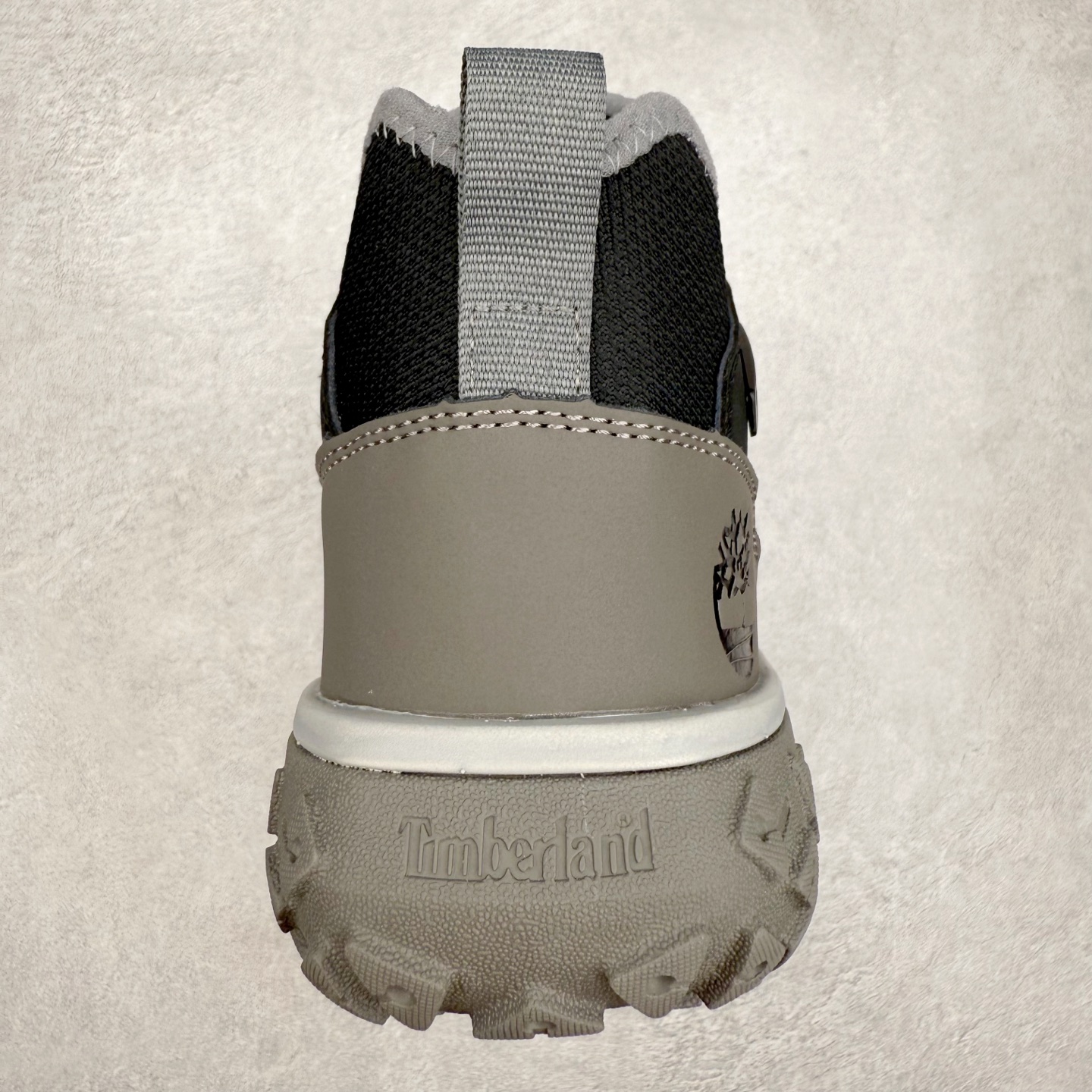 图片[8]-Timberland Greenstride Motion 6 添柏岚防滑耐磨低帮户外功能鞋 简约大方的造型设计，给人以随性休闲的时尚格调，穿着舒适轻便，运动灵活自如，满足日常个性穿搭。Timberland户外品牌最早成立于1918年的美国波士顿，它的成功故事就从第一双防水皮靴Yellow Boots开始。这双具备完全防水机能的靴子瞬间广受好评，他那独创又不失古典的款式，以及大胆使用黄色的崭新风格，吸引了广大消费者的目光。现今仍不改其原有风貌的这双黄靴，就是火遍全球的“大黄靴”。Timberland的高端工艺、实穿耐用等特点让他拥有绝对鞋界地位。尺码：40 41 41.5 42 43 43.5 44 44.5 45 45.5 46-选品中心