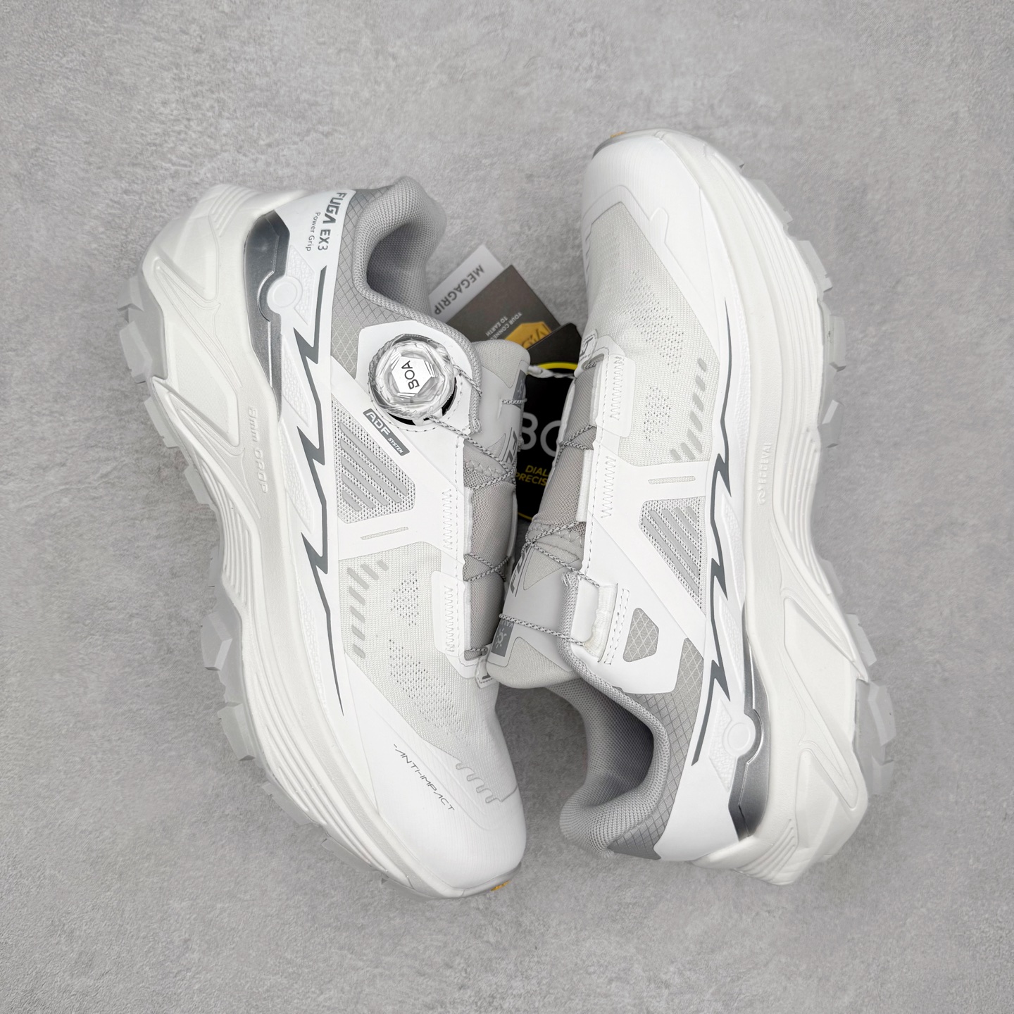 图片[3]-凯乐石 KAILAS FUGA EX3 BOA 25款舒适缓冲徒步 织物TPU减震防滑透气包裹性轻便低帮 超强抓地力越野跑步鞋 KAILAS凯乐石品牌是全球三大全系攀登品牌之一，于2003年创立于中国广州，致力于为有攀登梦想的户外运动员及爱好者，研发制造功能性专业装备，满足他们在极限环境下安全舒适的需求，凯乐石专注于科技面料的开发及专业功能设计，产品线覆盖登山、攀岩、徒步、越野跑山、露营、旅行等多项户外运动，通过运动员的测试反馈，不断进化迭代，产品荣获国内外大奖71座，发明专利21个，更突破性的自主研发攀登器械，打造出中国的攀登硬实力。实拍调校N版已经零色差零失真 百分百还原实物色彩所见即所得 不存在货不对板色差等低级问题 选购参考实物拍摄 不混卖不参货 只用心做好货严格选品 承诺混一赔十 尺码：36 36.5 37.5 38 38.5 39 40 40.5 41 42 42.5 43 44 44.5 45-选品中心