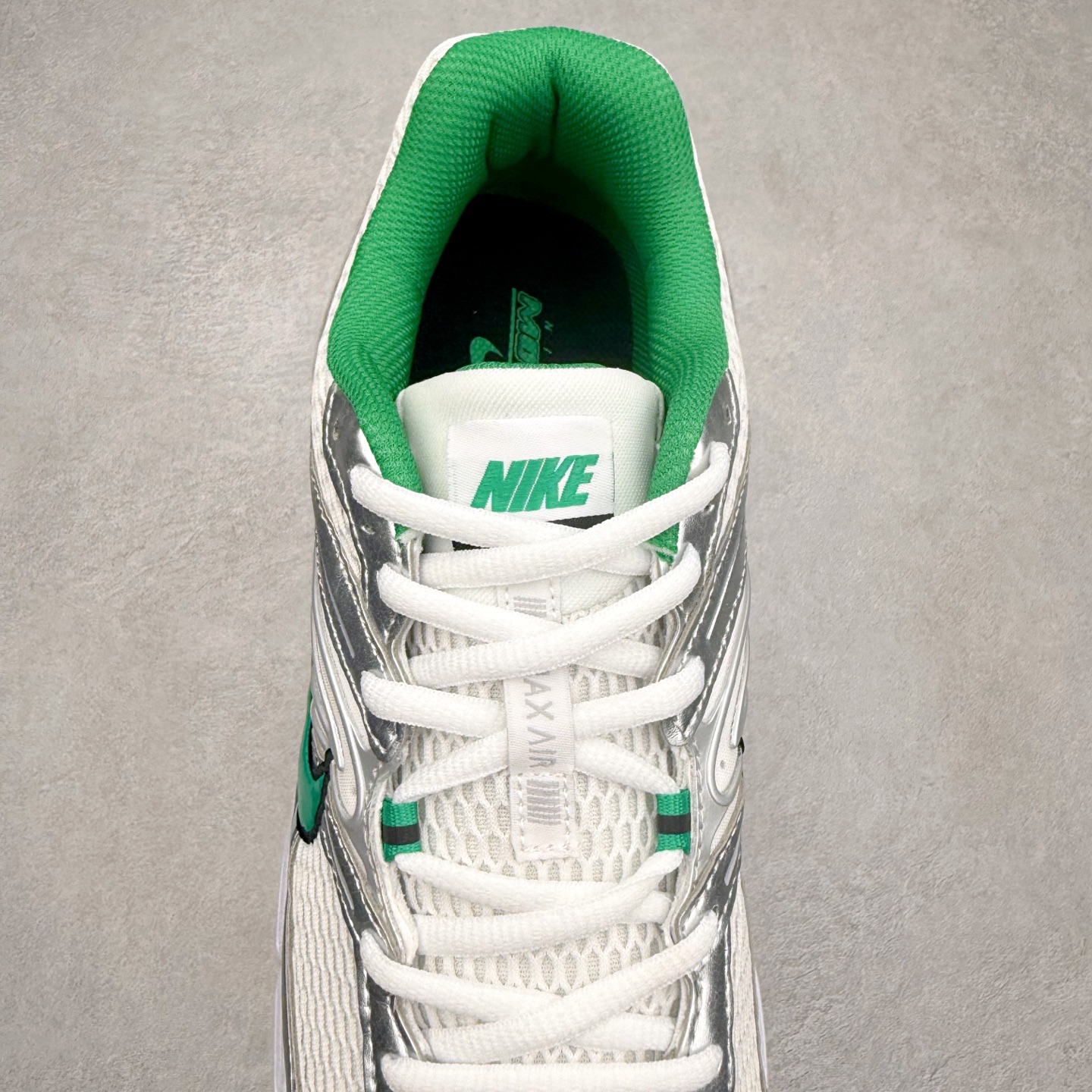 图片[5]-NK Air Max Moto 2K 舒适百搭耐磨 低帮跑步鞋 HQ2056-102 实拍调校N版已经零色差零失真 百分百还原实物色彩所见即所得 不存在货不对板色差等低级问题 选购参考实物拍摄 不混卖不参货 只用心做好货严格选品 承诺混一赔十 尺码：36 36.5 37.5 38 38.5 39 40 40.5 41 42 42.5 43 44 44.5 45-选品中心