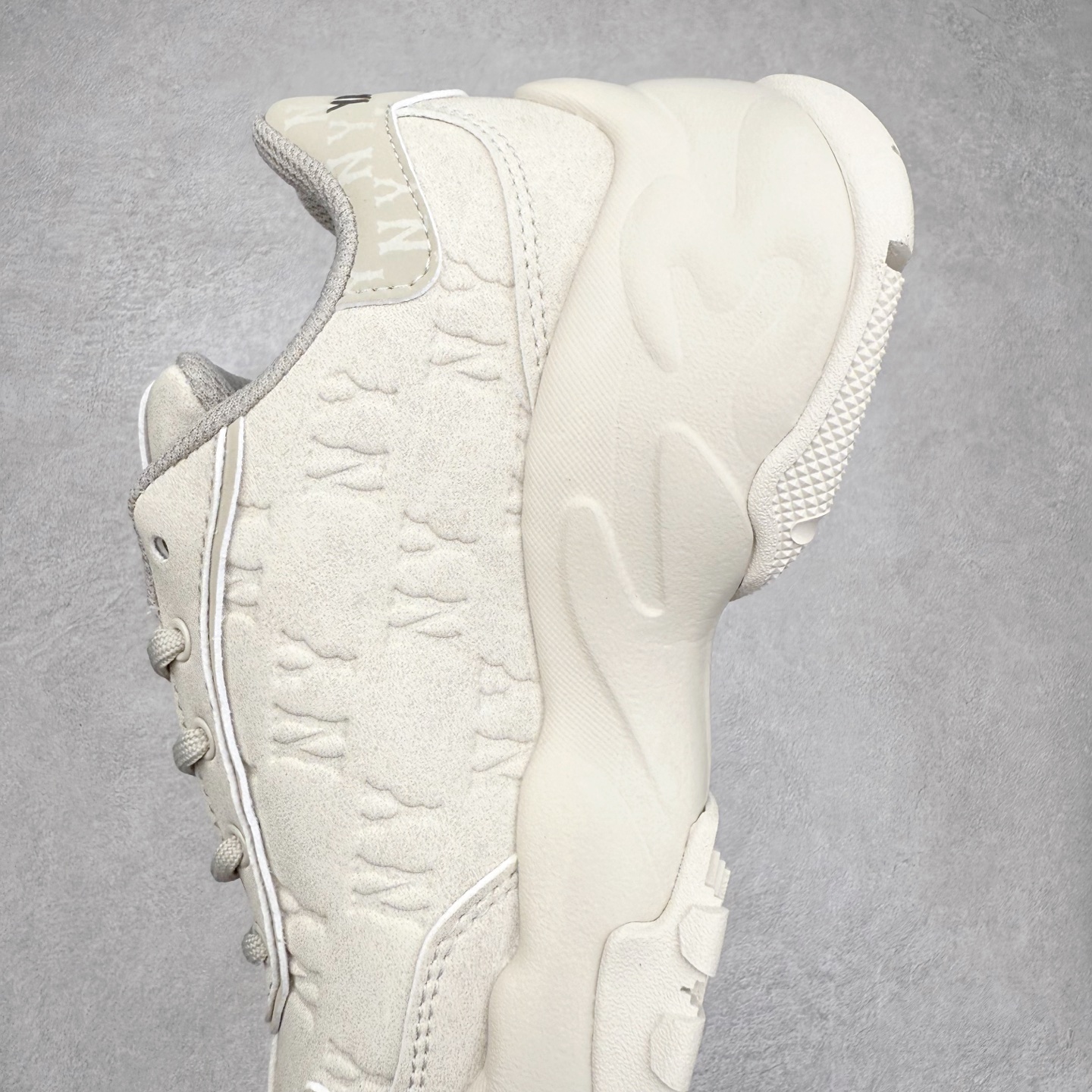 图片[7]-MLB Big Ball Chunky 复古印花老爹鞋系列低帮轻量增高厚底百搭休闲运动慢跑鞋 Korea韩国联名NY美国榄球纽约洋基队限定 韩国代购专供 全套原楦原纸板原厂数据开发 正确中底拉帮中底网布细节 平台代购专供 左脚内置芯片 韩国代购吊牌标贴 独家一比一RB+MD组合大底 高频后跟小人Logo精准对位立体饱满 正确网布加超迁鞋面 转印中底走线紧密 转印Logo工艺表层防刮不掉色 尺码：35 36 36.5 37.5 38 38.5 39 40 40.5 41 42 42.5 43 44 45-选品中心