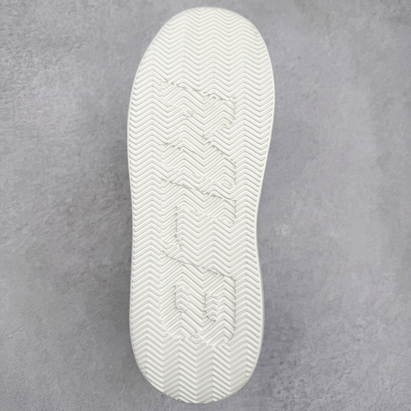 图片[9]-＃福利特价 MLB Chukky Classic 经典老爹风轻量增高厚底百搭休闲运动慢跑鞋 原楦原纸版数据开发#采用优质轻量克重纤维移膜皮革及透气网面鞋面材质#全新独立4cm厘米外增高轻质发泡大底 尺码：35 36 36.5 37.5 38 38.5 39 40 40.5 41 42 42.5 43 44-选品中心