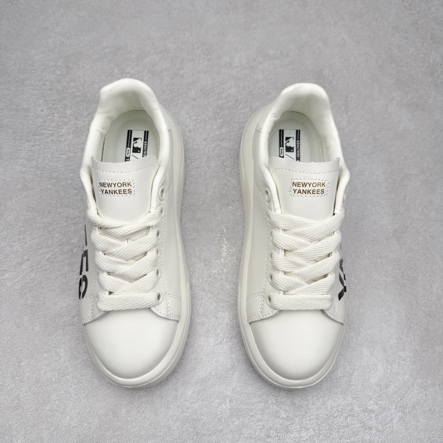 图片[2]-＃福利特价 MLB Chukky Classic 经典老爹风轻量增高厚底百搭休闲运动慢跑鞋 原楦原纸版数据开发#采用优质轻量克重纤维移膜皮革及透气网面鞋面材质#全新独立4cm厘米外增高轻质发泡大底 尺码：35 36 36.5 37.5 38 38.5 39 40 40.5 41 42 42.5 43 44-选品中心