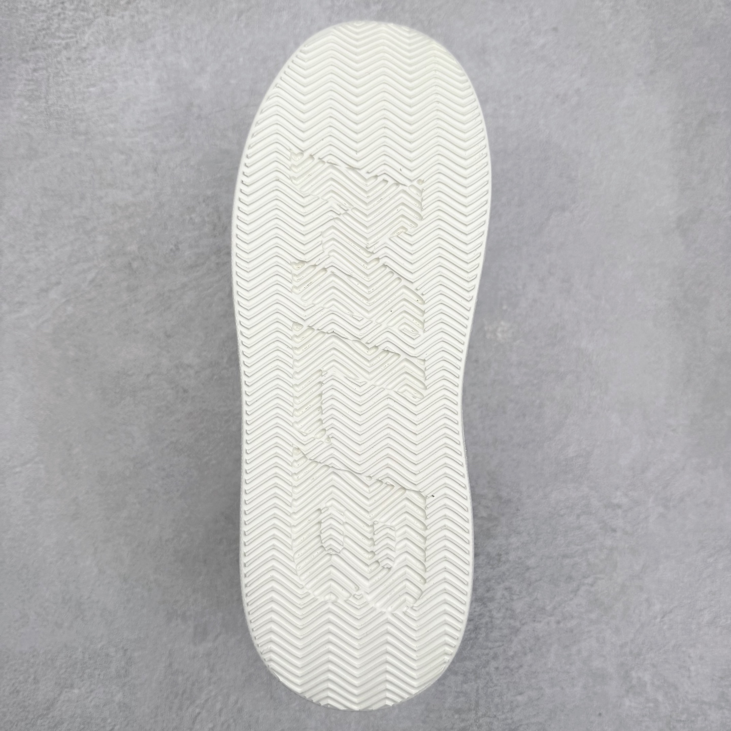 图片[9]-＃福利特价 MLB Chukky Classic 经典老爹风轻量增高厚底百搭休闲运动慢跑鞋 原楦原纸版数据开发#采用优质轻量克重纤维移膜皮革及透气网面鞋面材质#全新独立4cm厘米外增高轻质发泡大底 尺码：35 36 36.5 37.5 38 38.5 39 40 40.5 41 42 42.5 43 44-选品中心